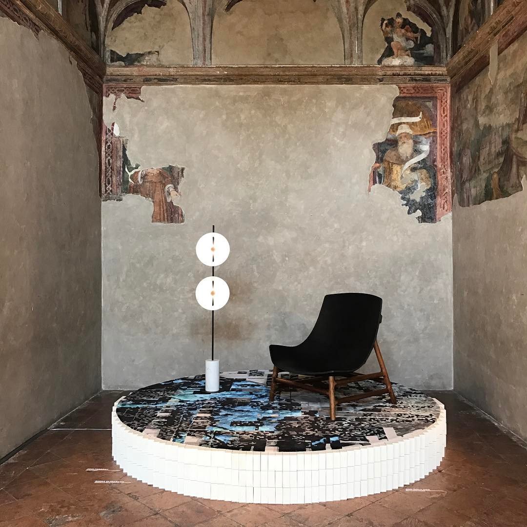 Mito Floor Light.
