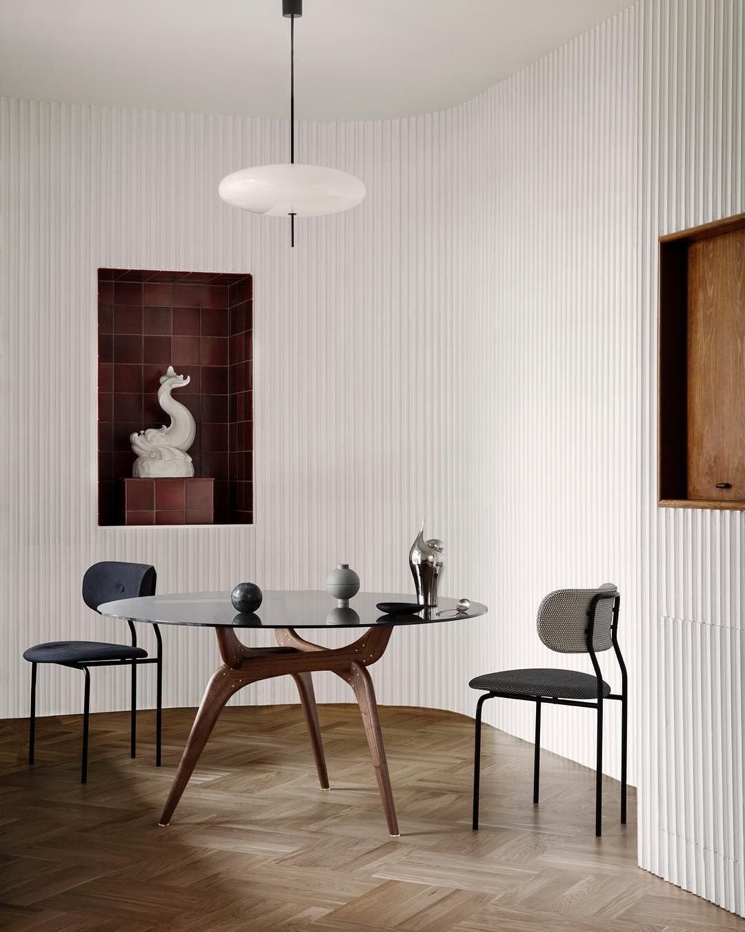 Model 2065 Pendant Lamp.