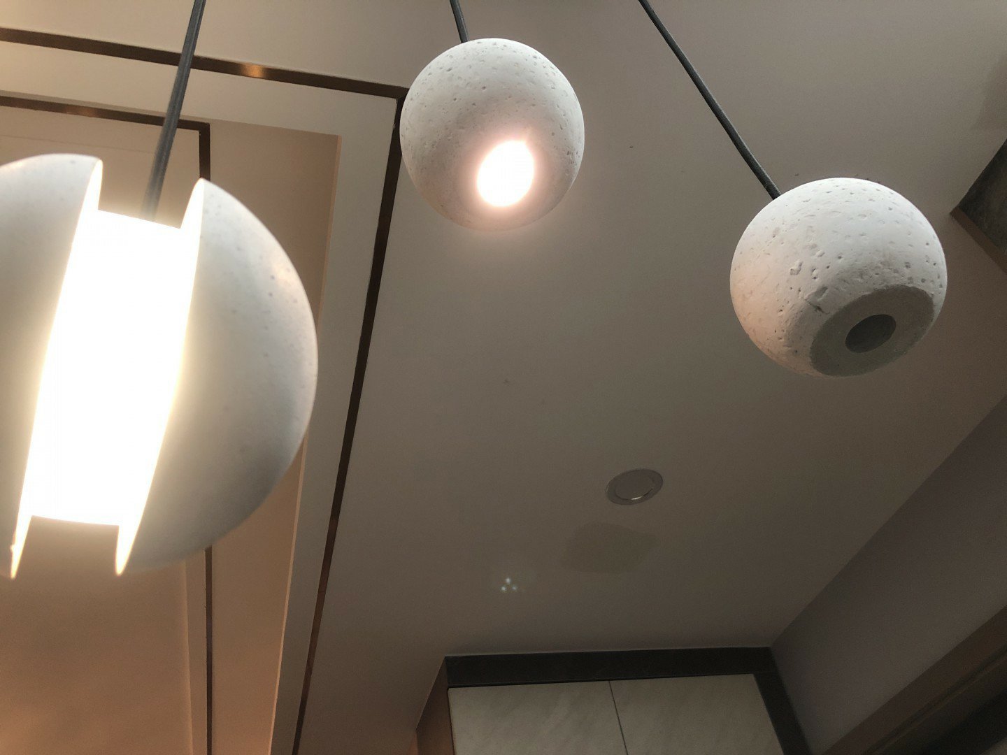 Moon Concrete Pendant Lamp.