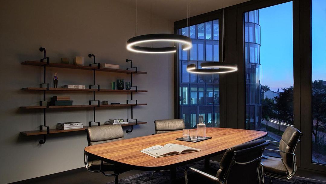 Sospensione a LED ad anello aperto