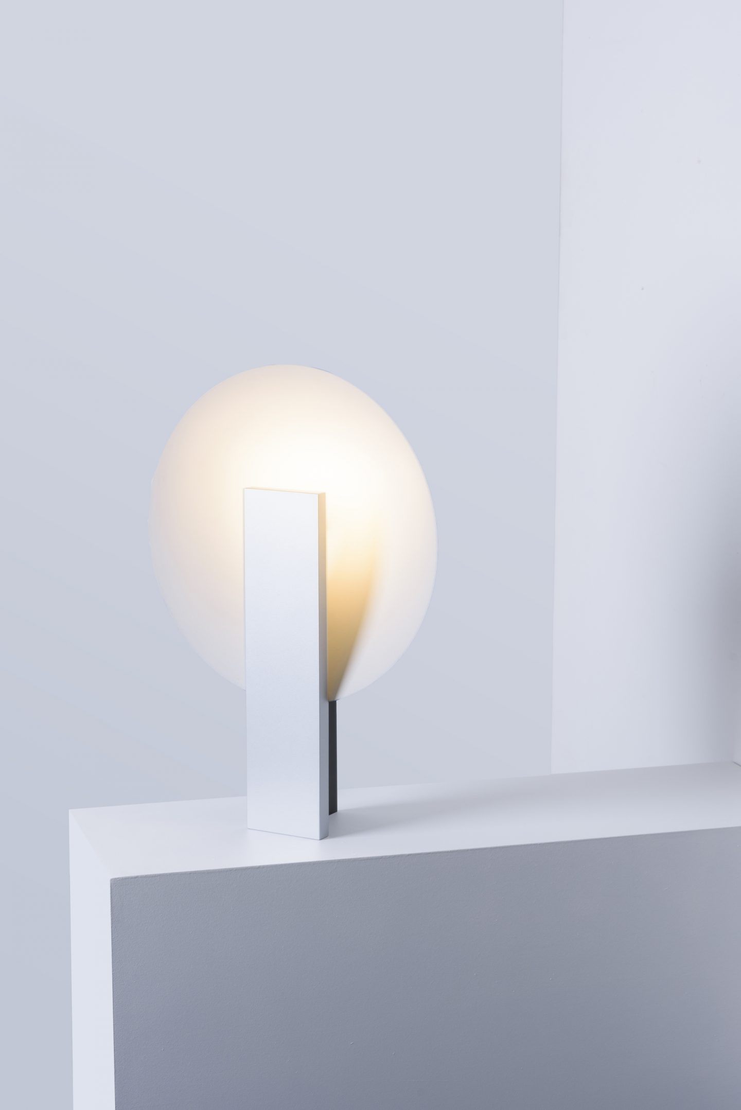 Lámpara de mesa Orbe