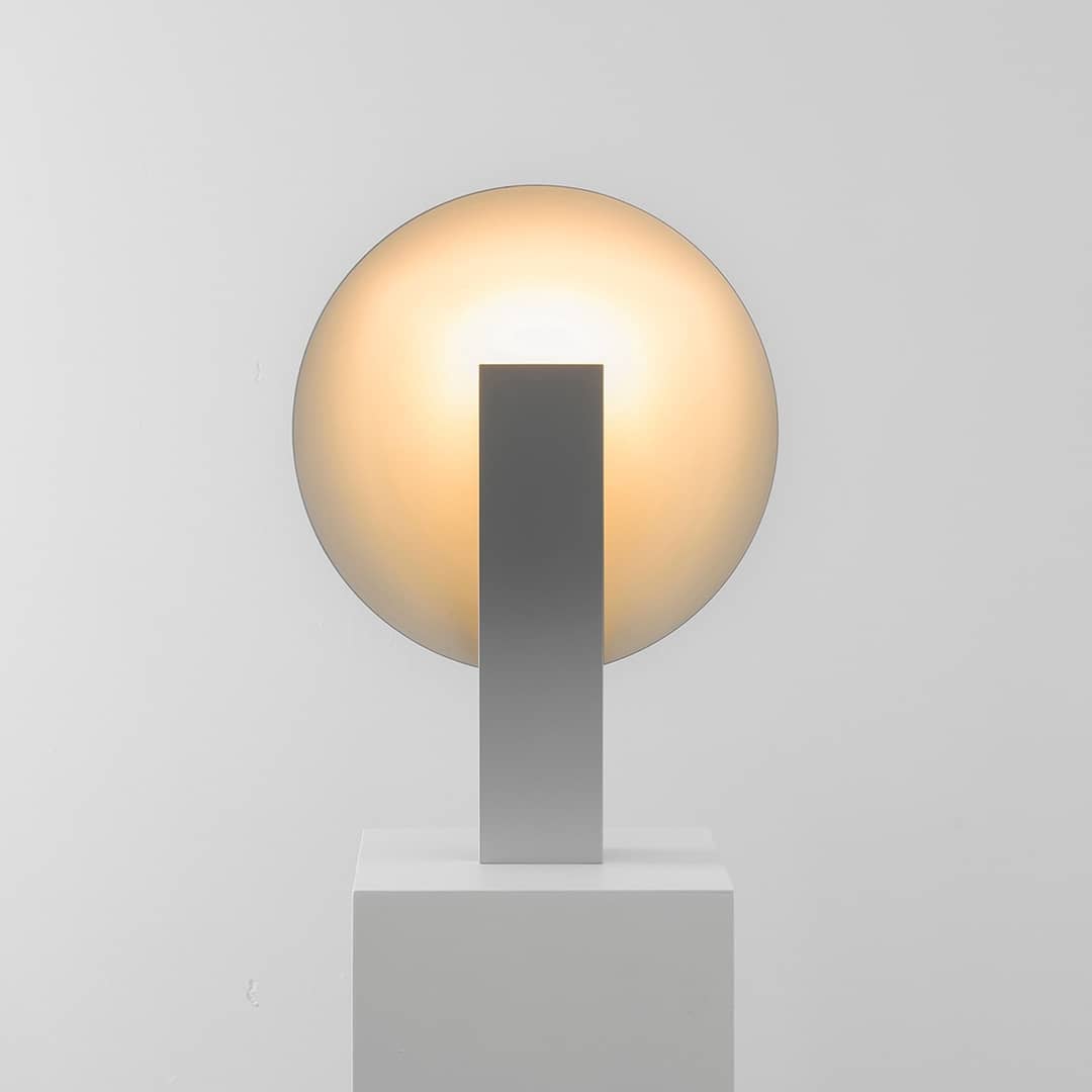 Lámpara de mesa Orbe