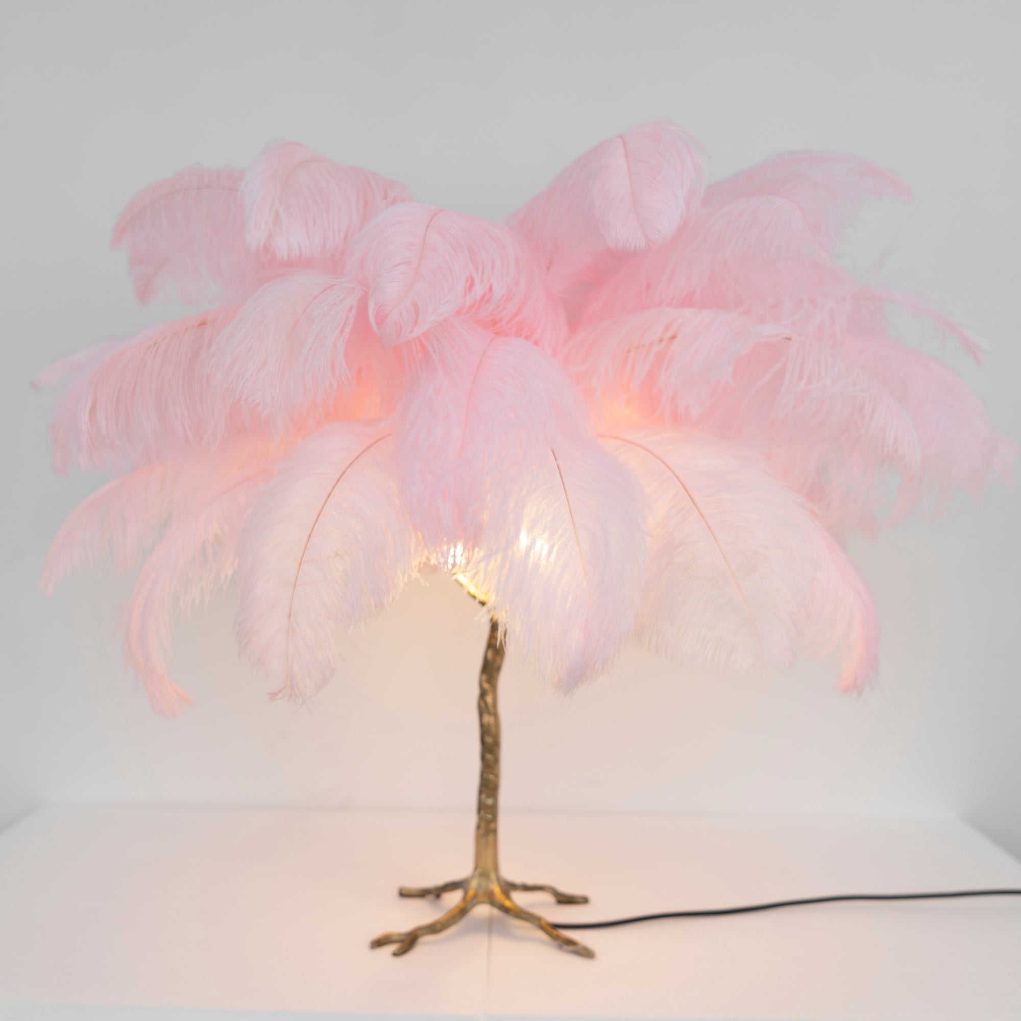 Lámpara de mesa de plumas de avestruz