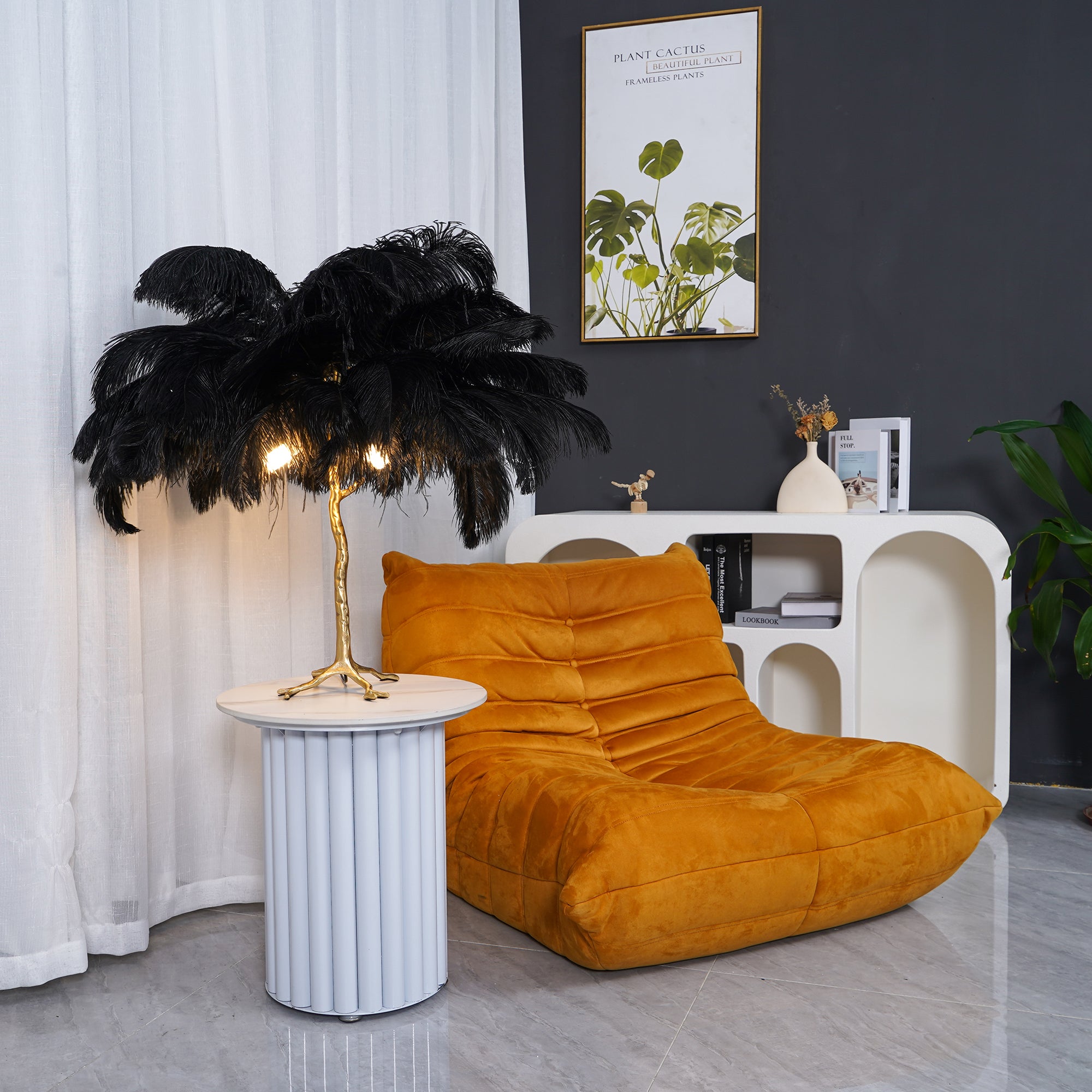 Lámpara de mesa de plumas de avestruz