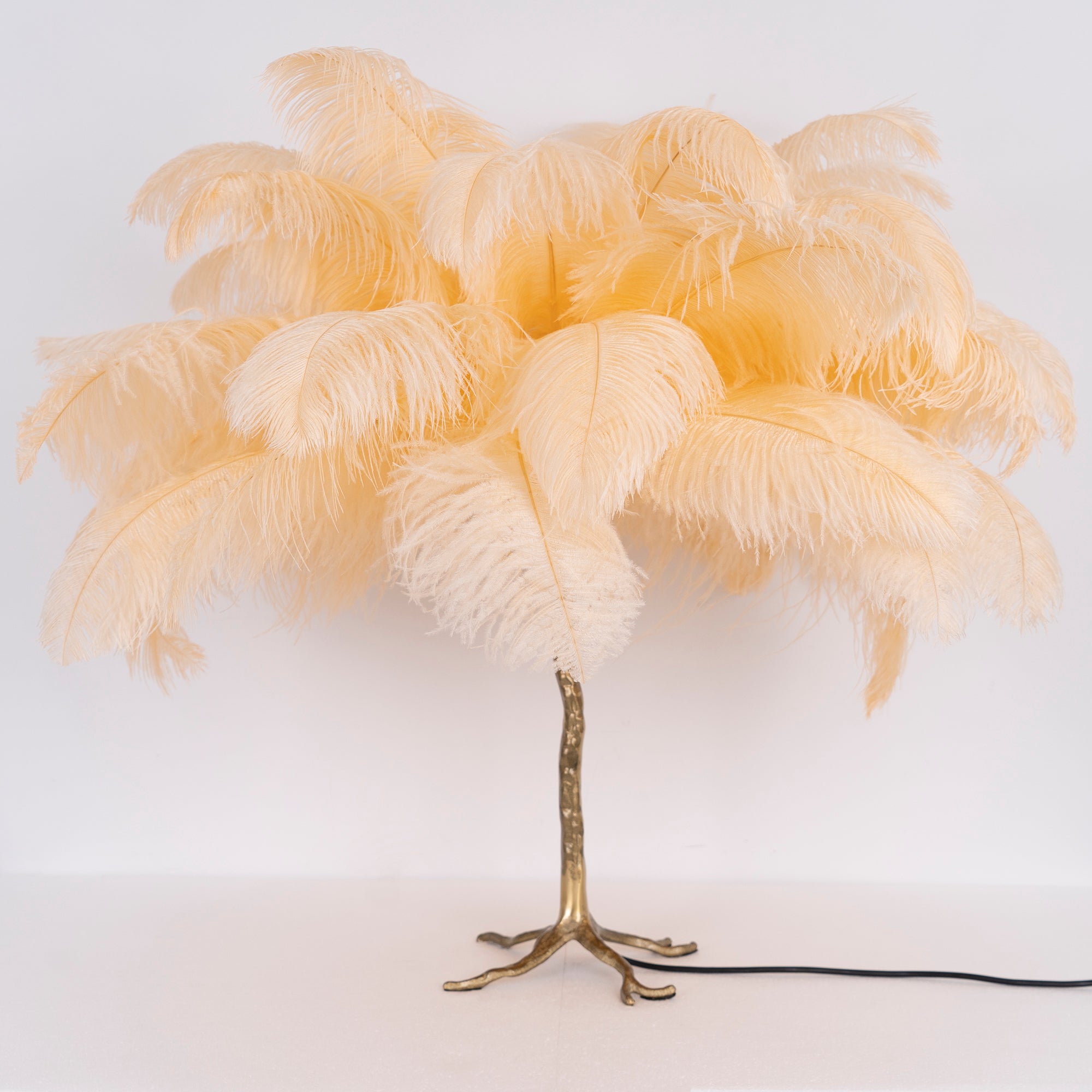 Lámpara de mesa de plumas de avestruz