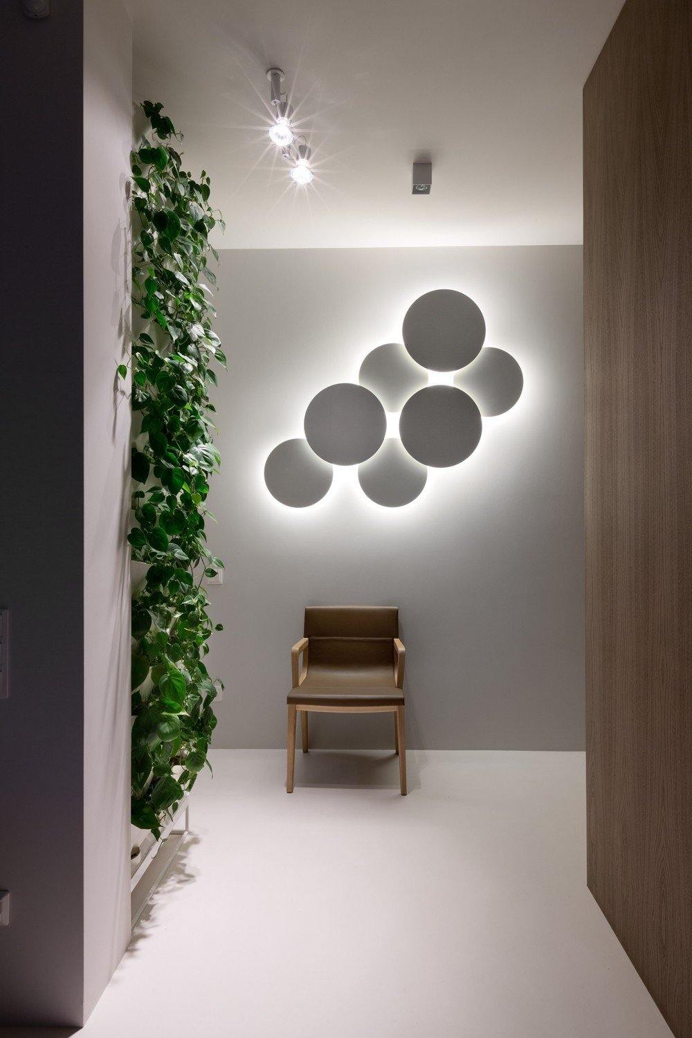 PUCK WALL ART | Fluorescent wall light