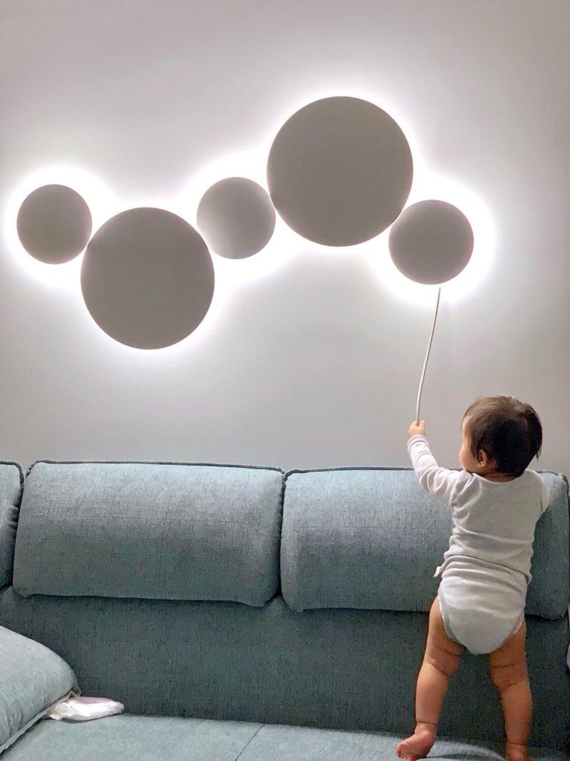 PUCK WALL ART | Fluorescent wall light