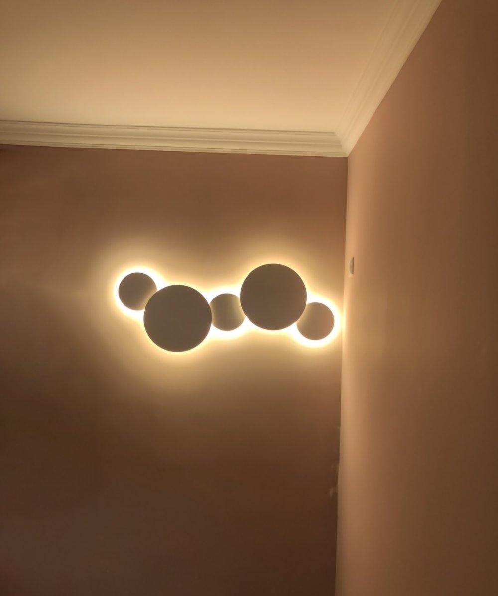 PUCK WALL ART | Fluorescent wall light