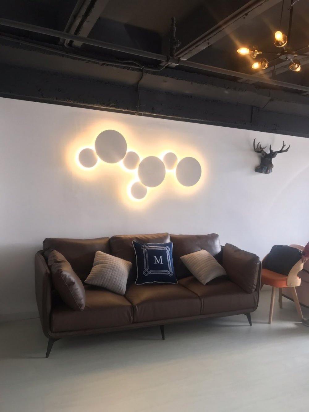PUCK WALL ART | Fluorescent wall light