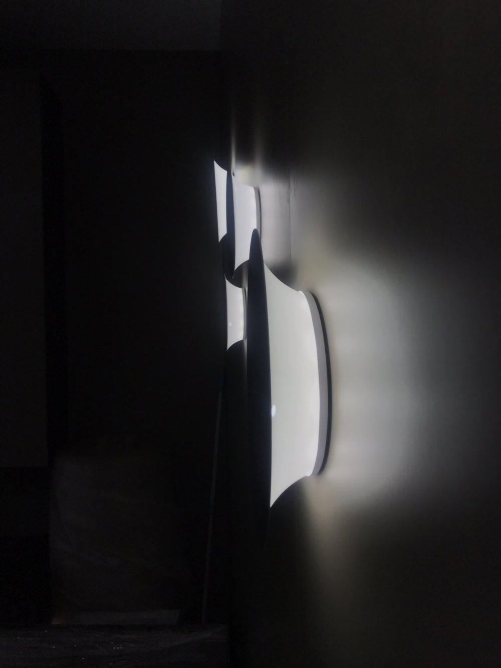 PUCK WALL ART | Fluorescent wall light