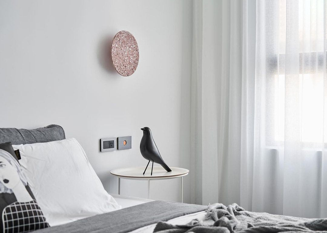 Pin Wall Lamp.