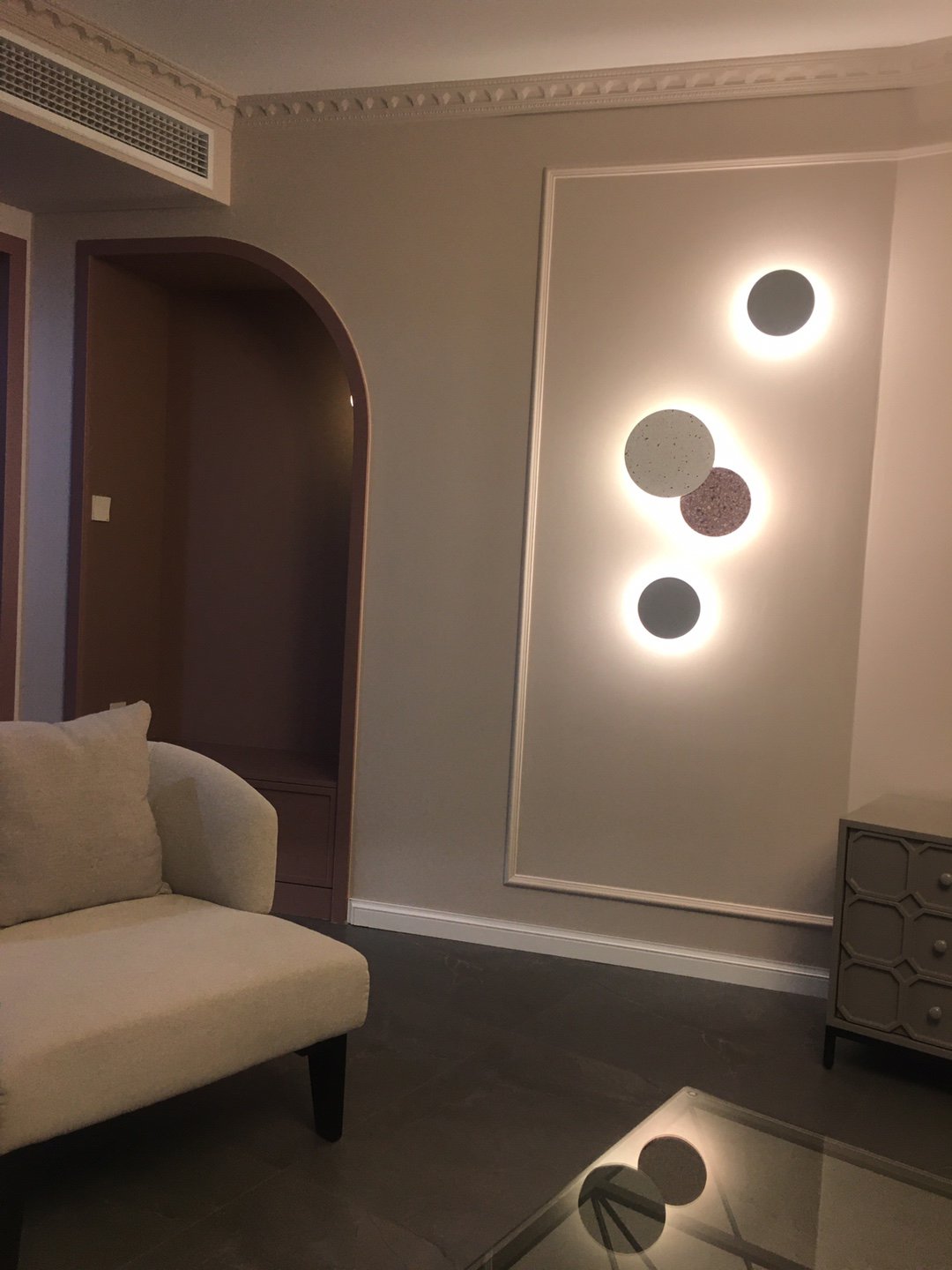 Pin Wall Lamp.