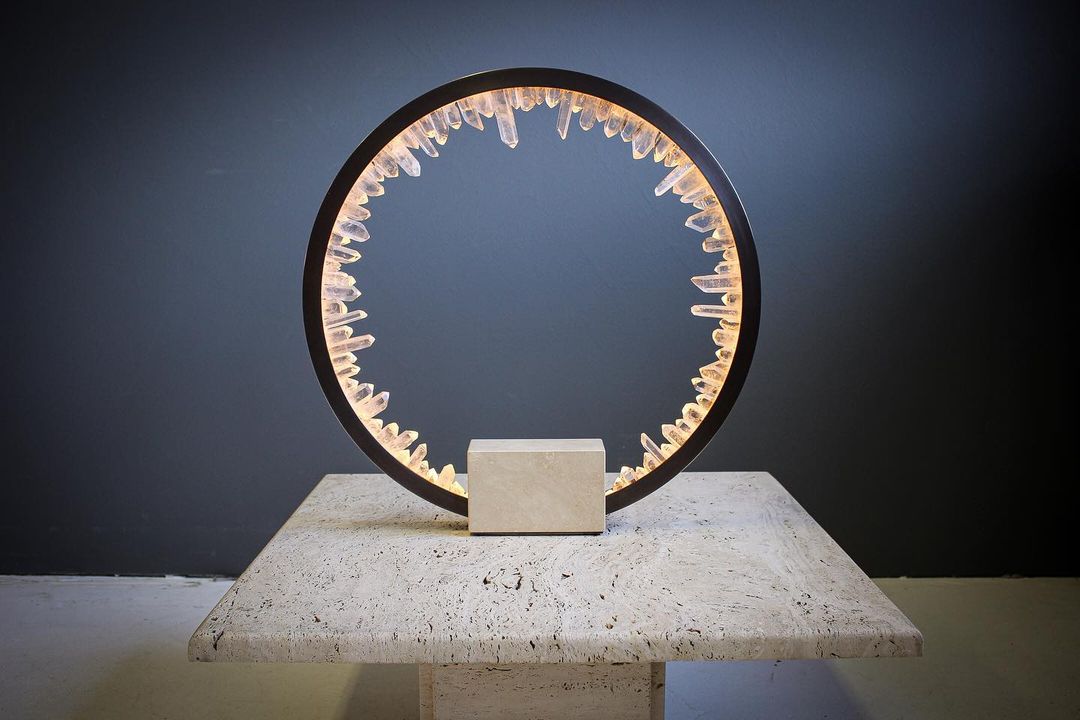 Lámpara de mesa portal