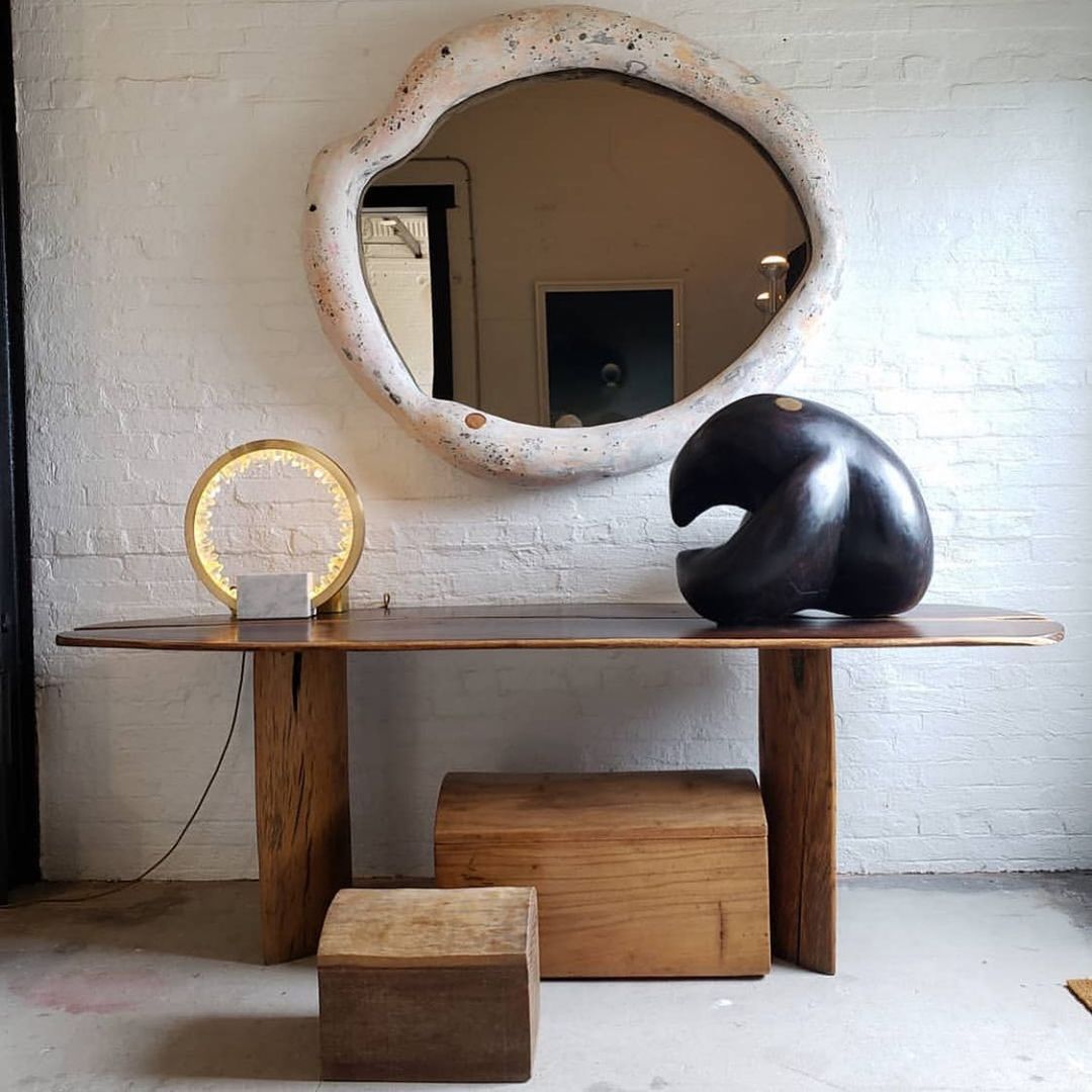 Lámpara de mesa portal