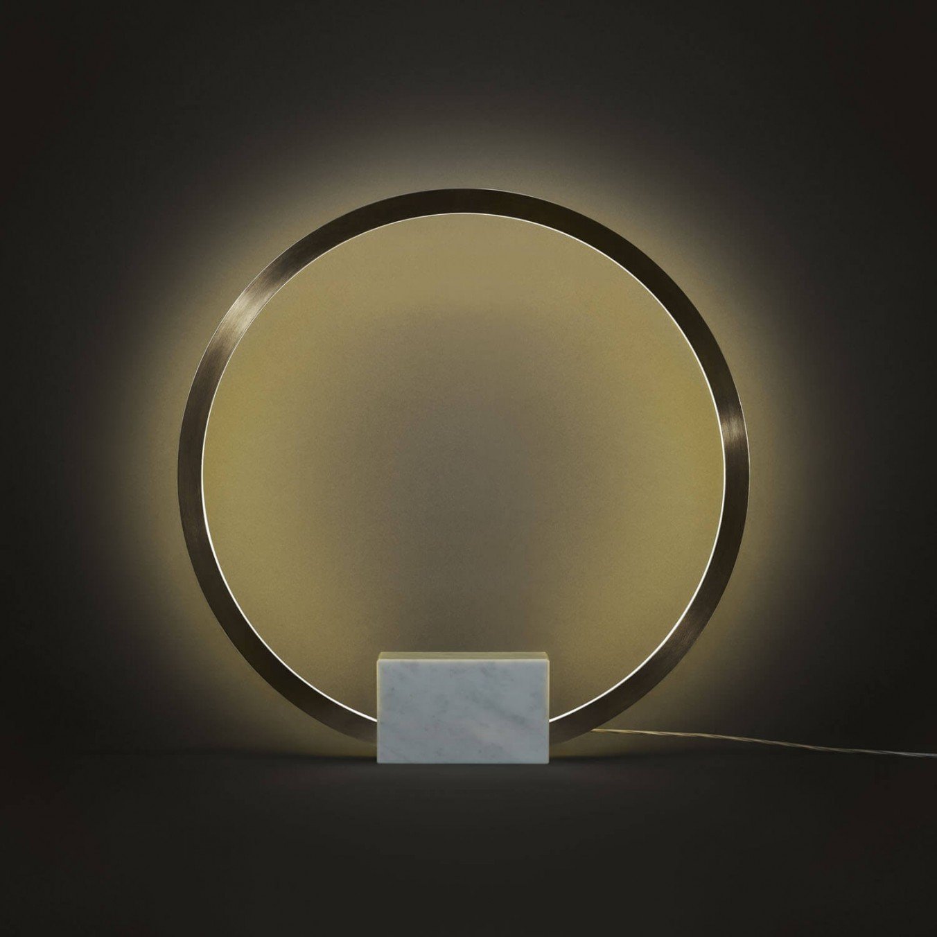 Lámpara de mesa portal