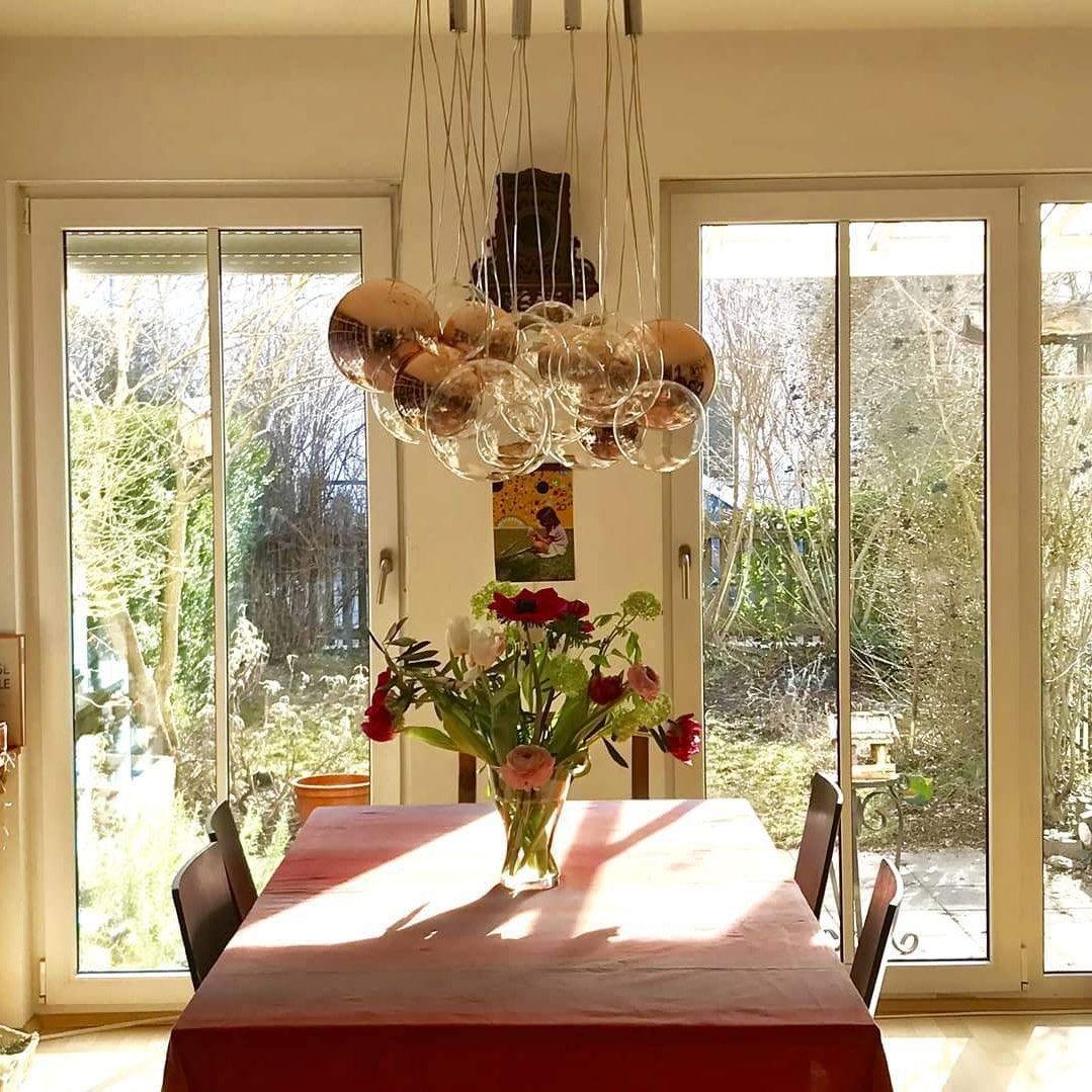 Random pendant light