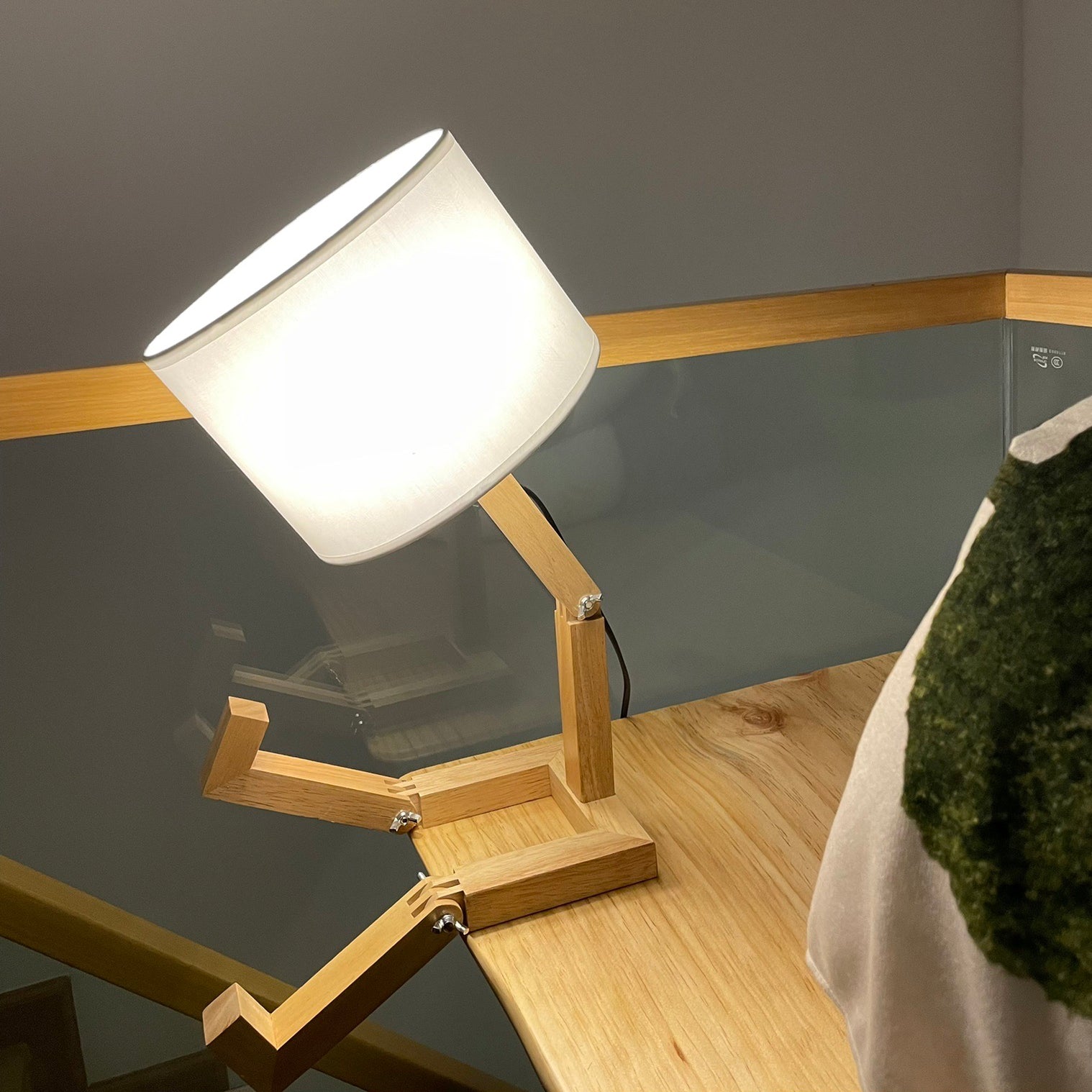 Lampe de table robot