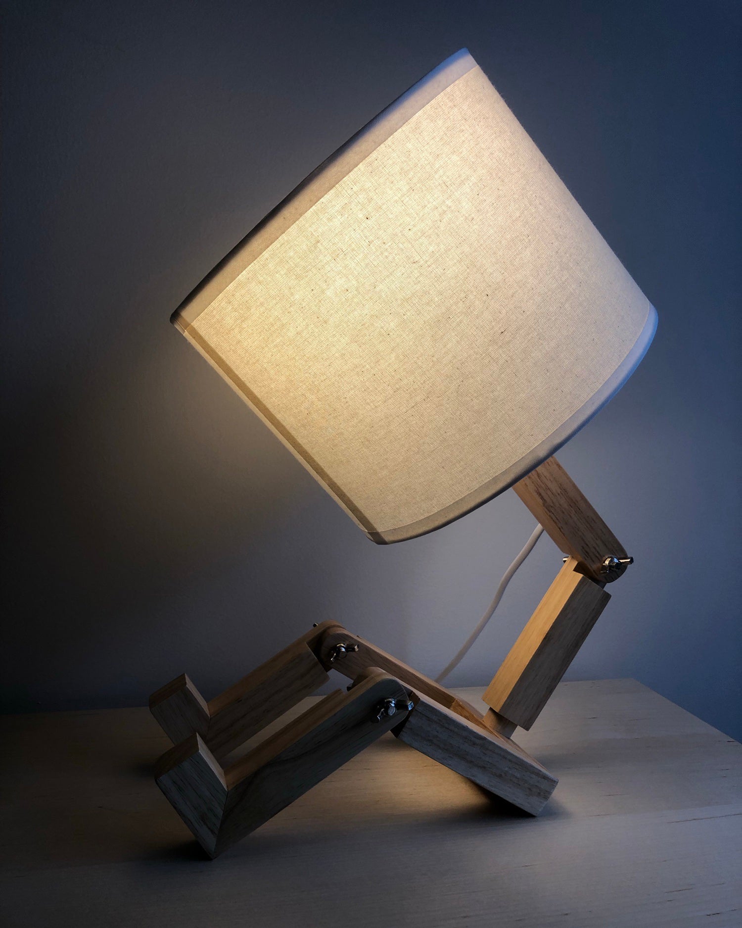 Lampe de table robot