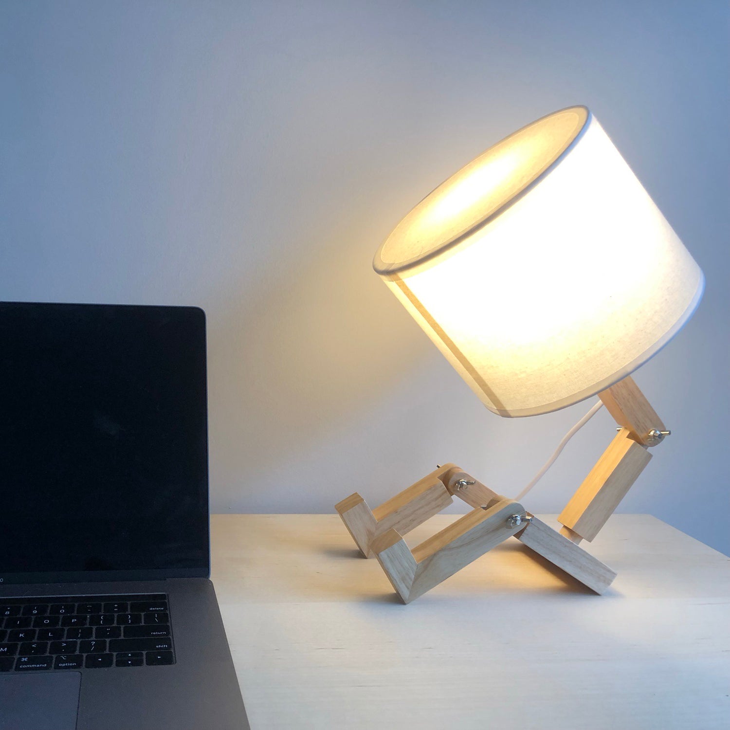Lampe de table robot