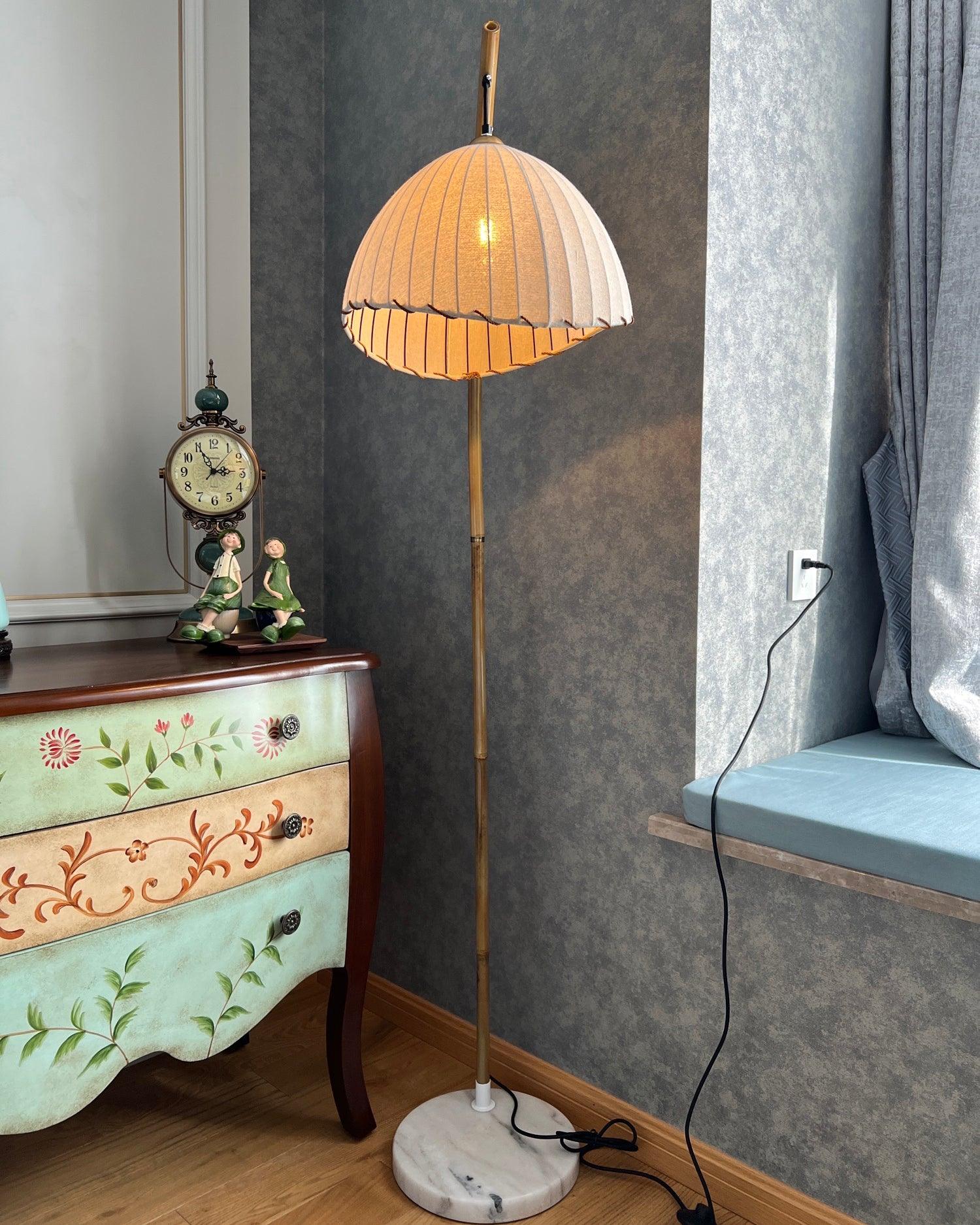 Sanna Floor Lamp - Decormote