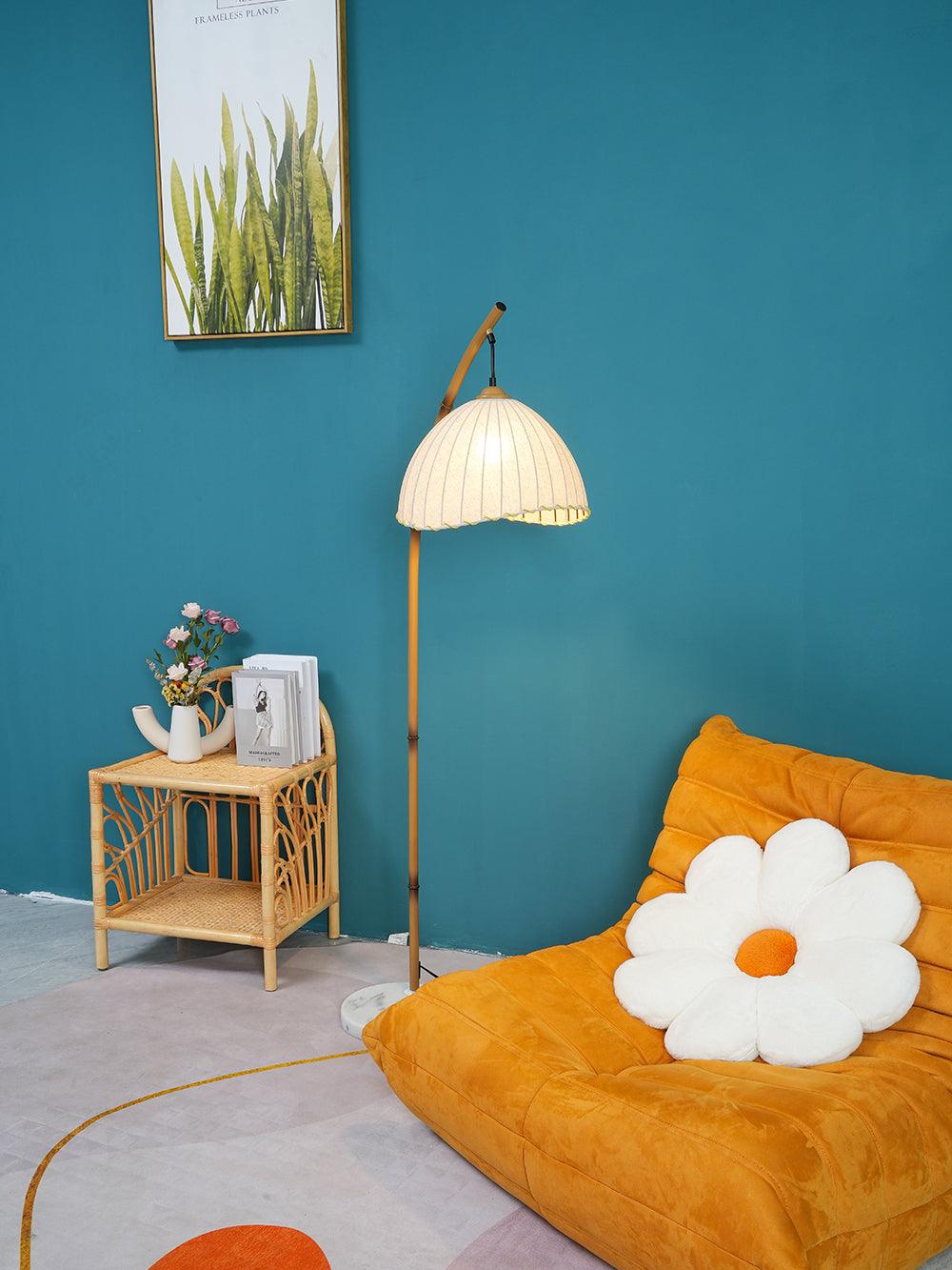 Sanna Floor Lamp - Decormote