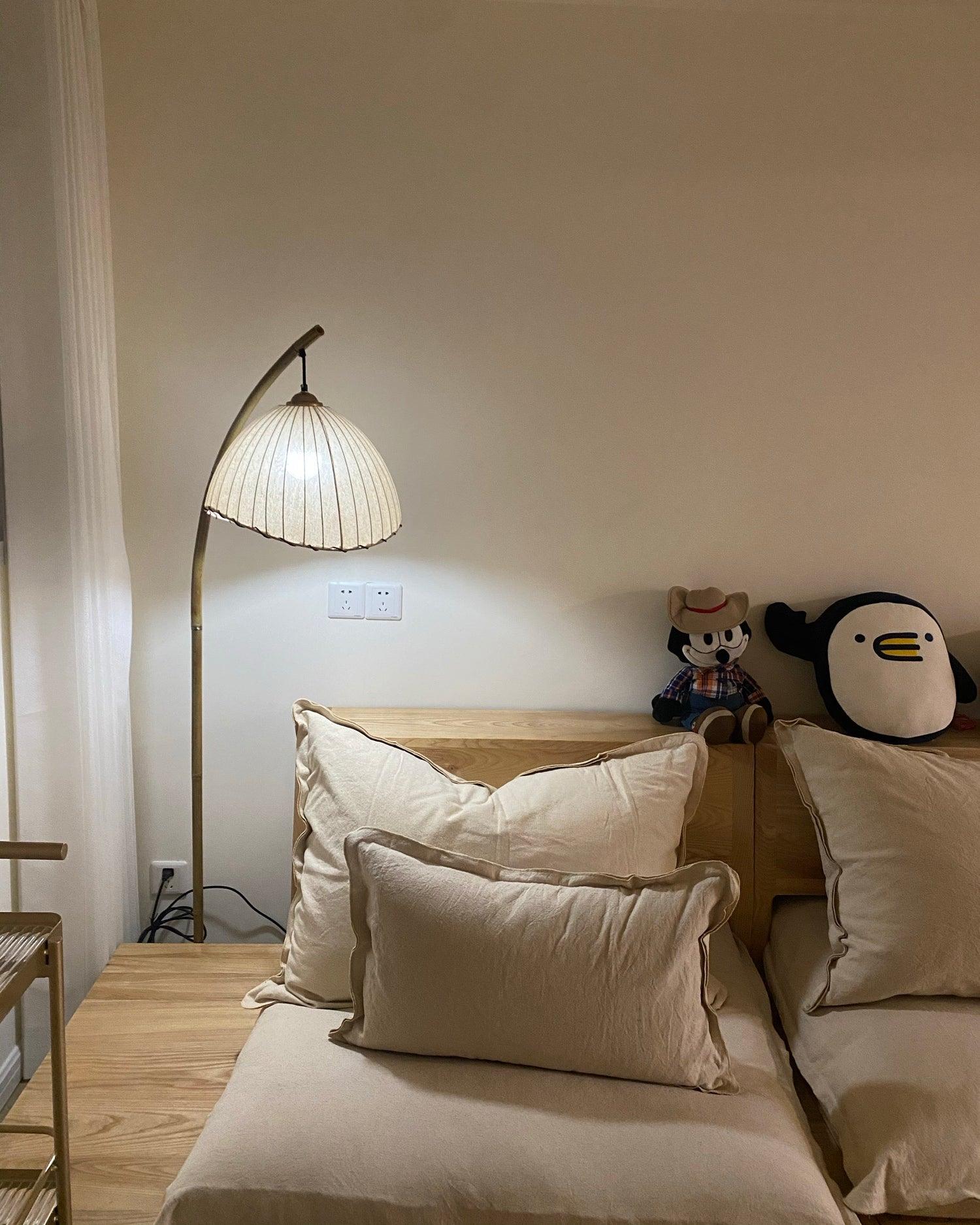 Sanna Floor Lamp - Decormote