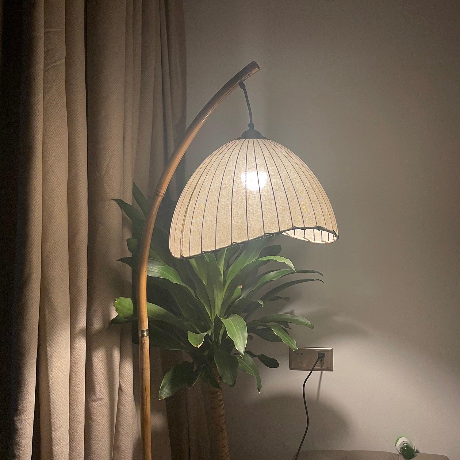 Sanna Floor Lamp - Decormote