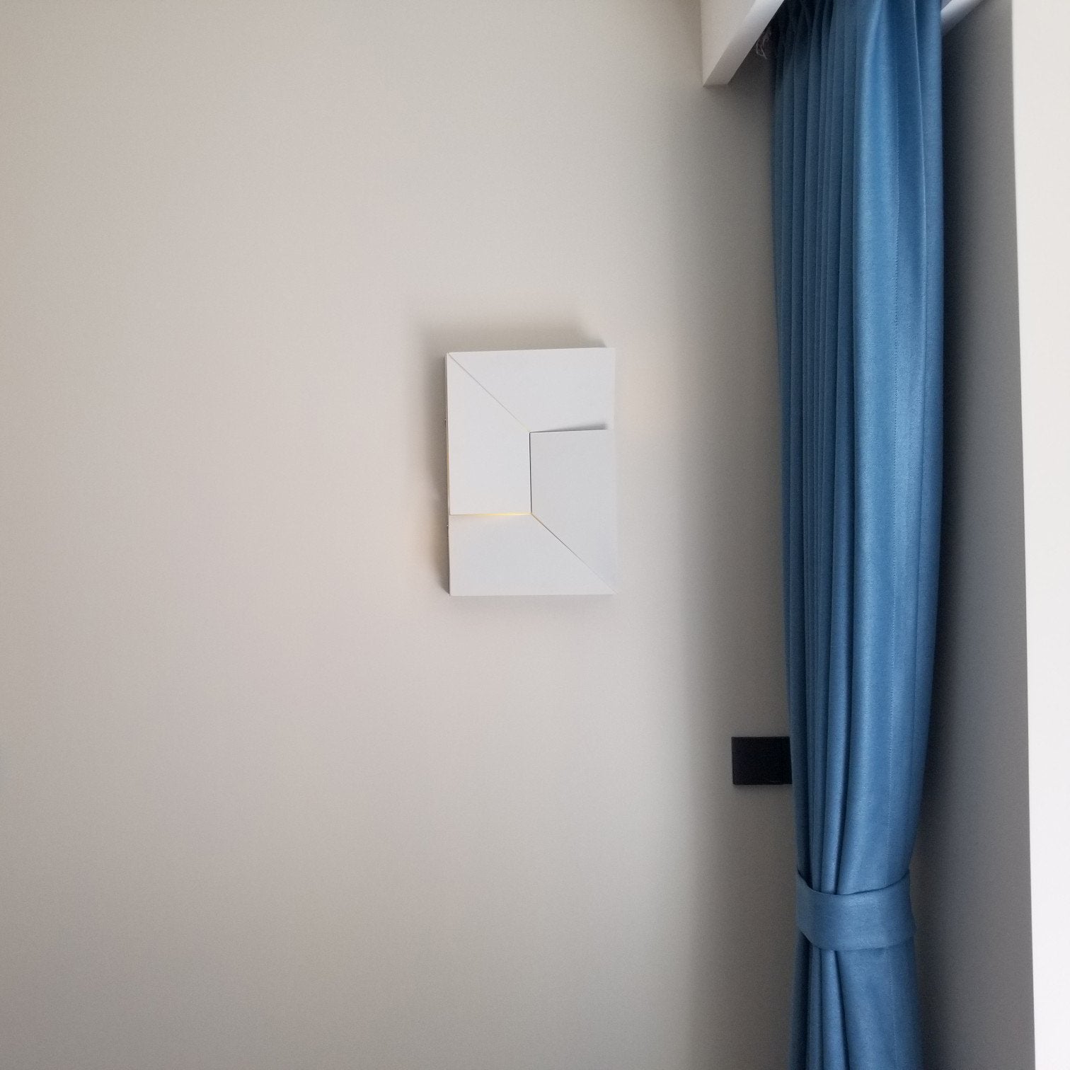 Shadows Grand Sconce.