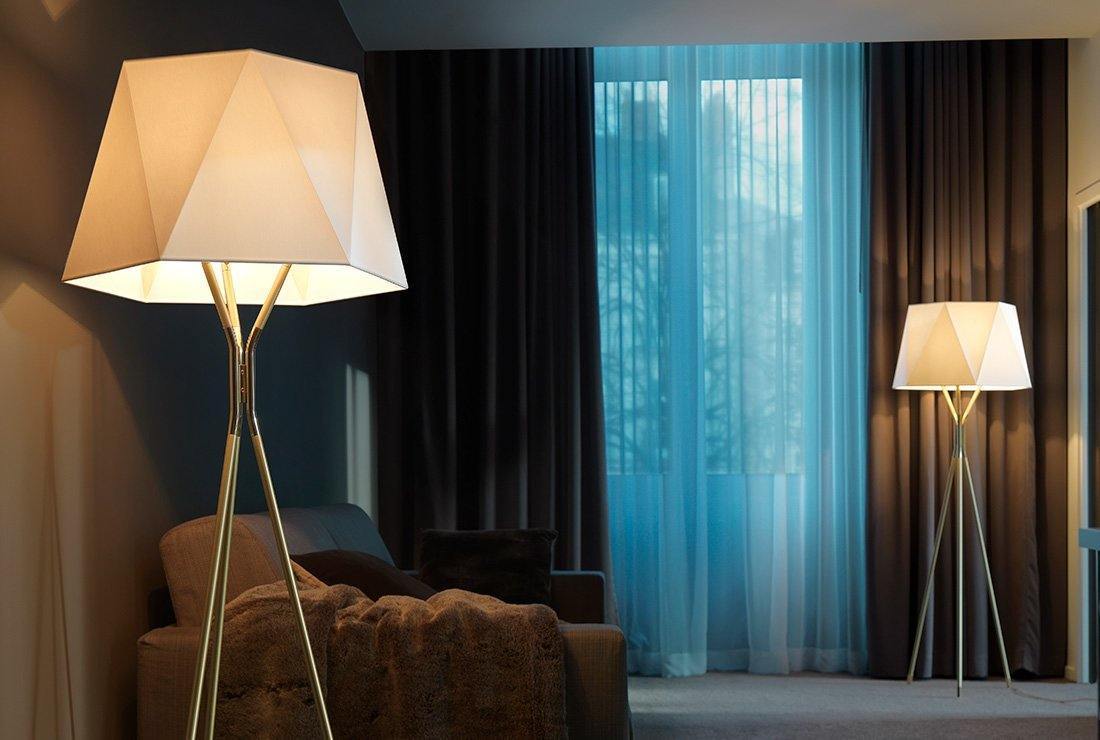 Solitaire Floor Lamp