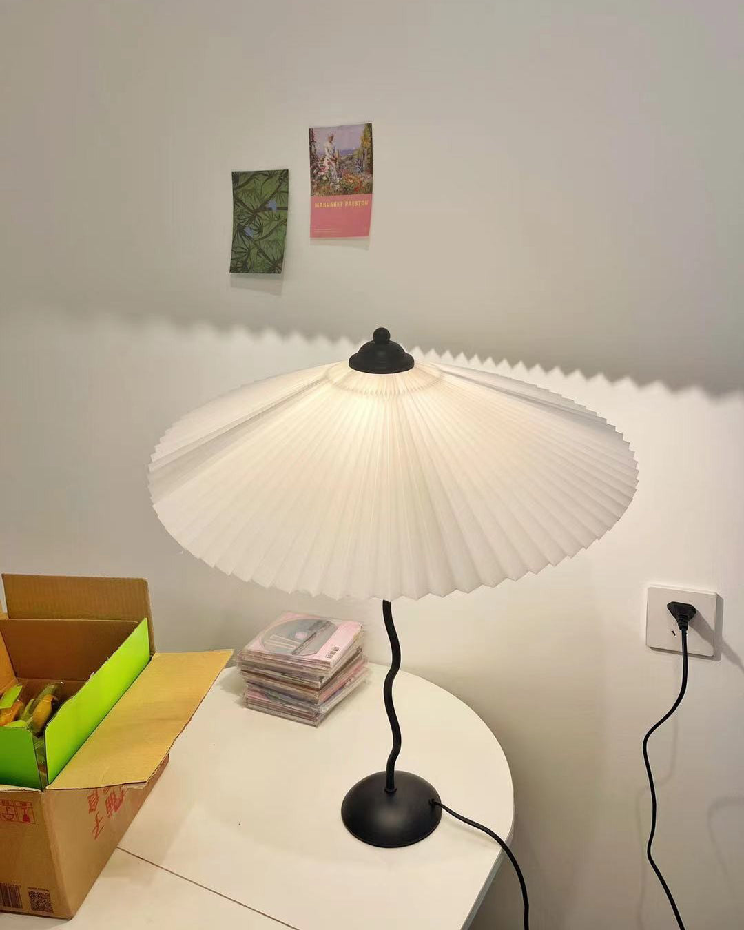 Schnörkel-Tischlampe
