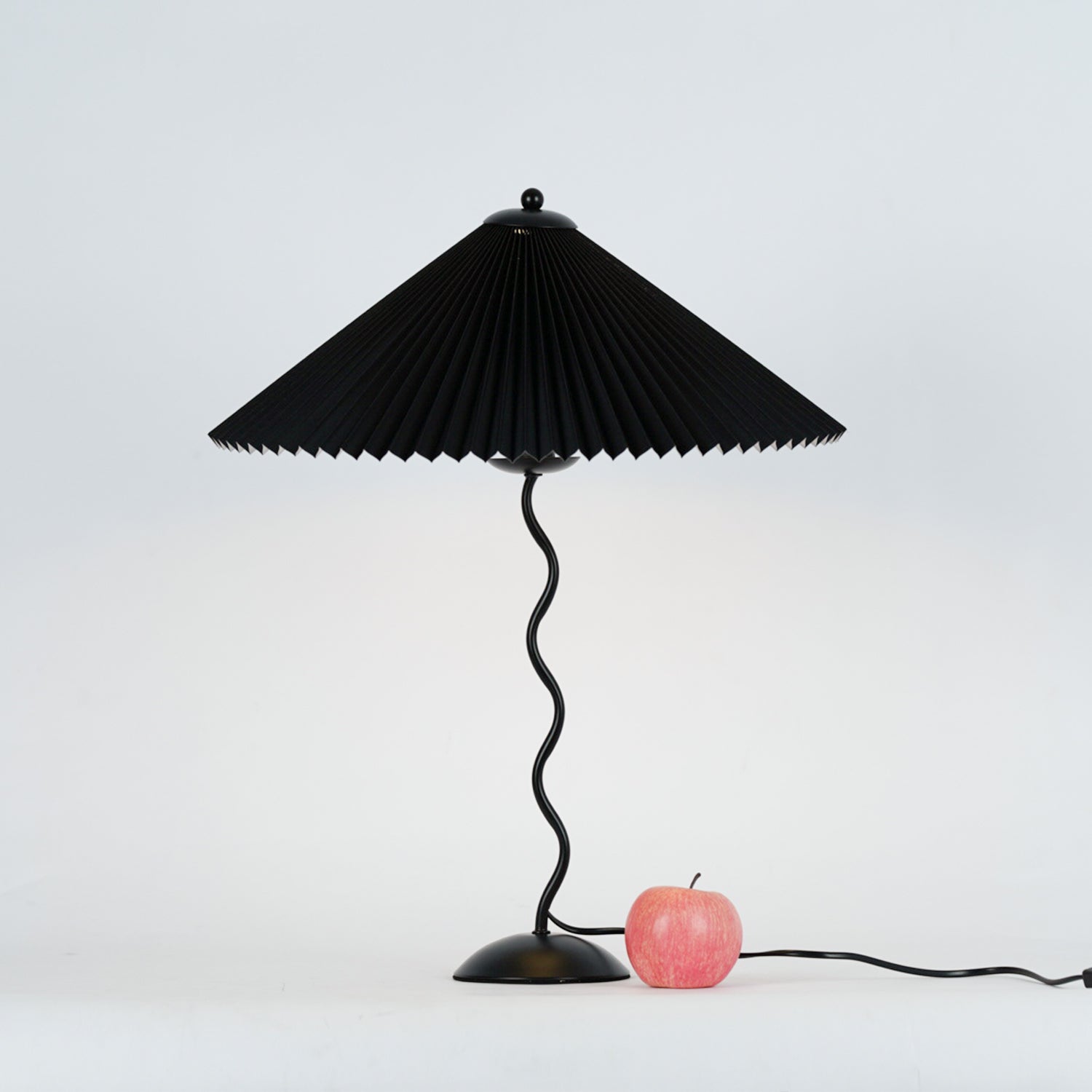 Schnörkel-Tischlampe