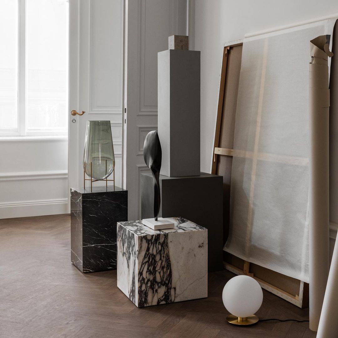 TR Bulb Table Lamp