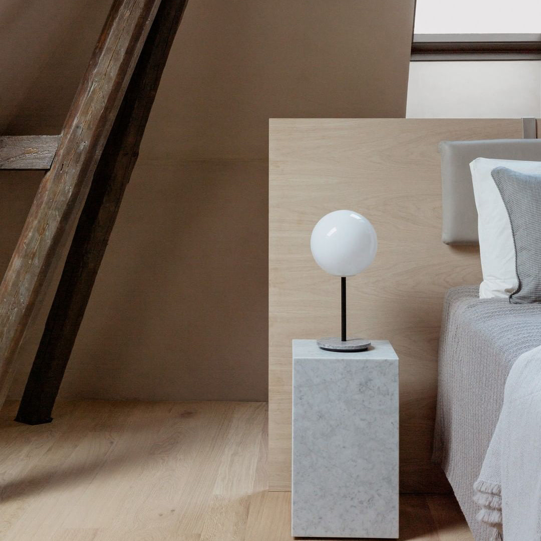 TR Bulb Table Lamp