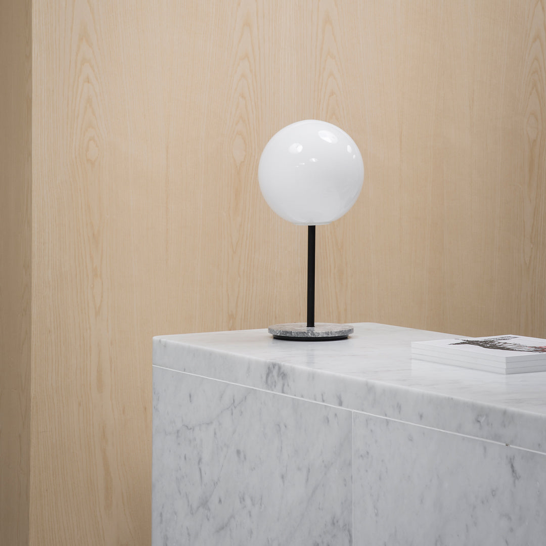 TR Bulb Table Lamp