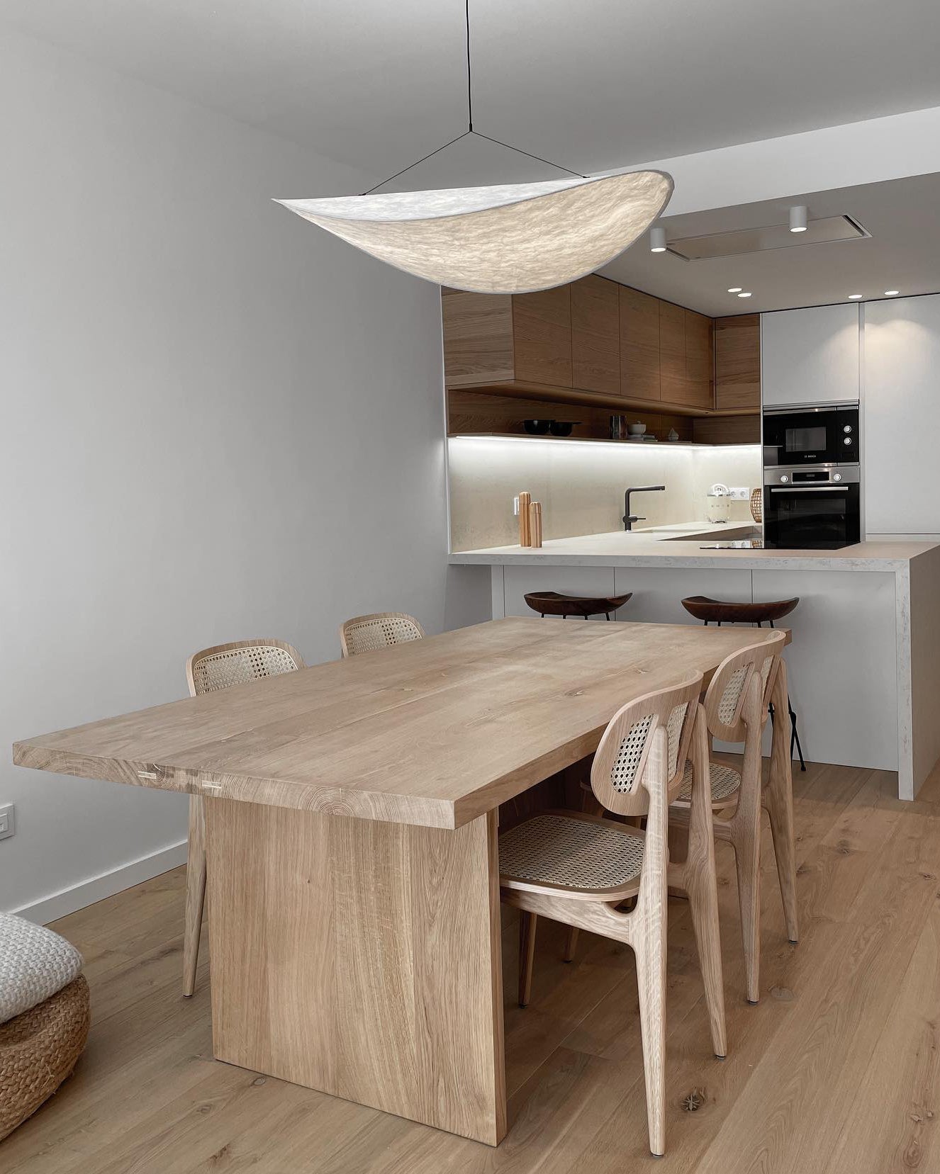 Tense Pendant Lamp
