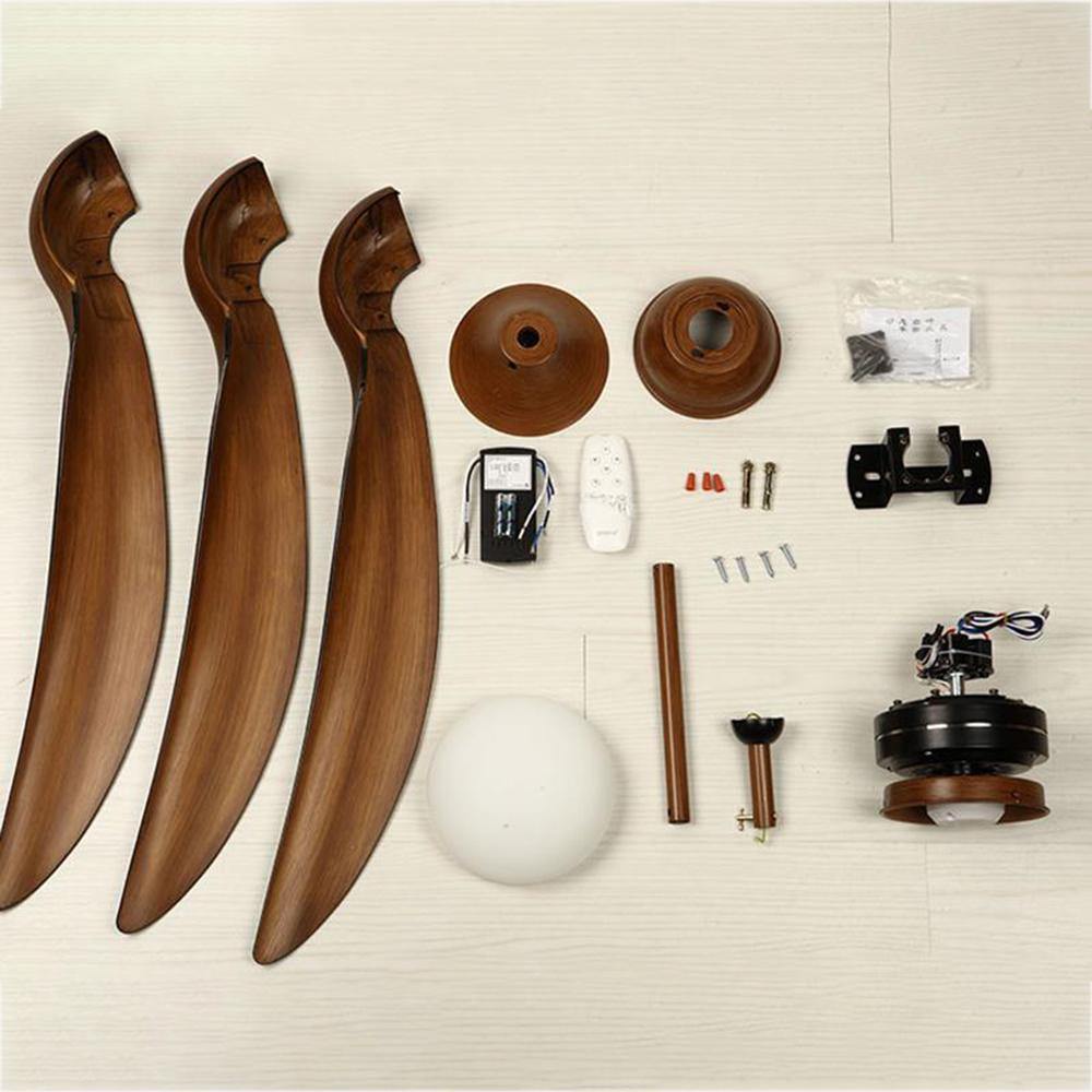 Traditional ceiling fan light