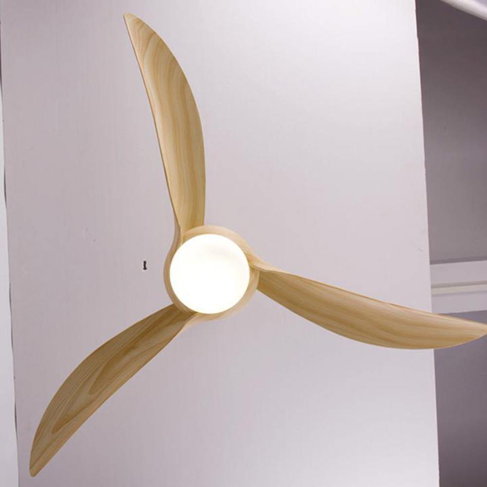 Traditional ceiling fan light