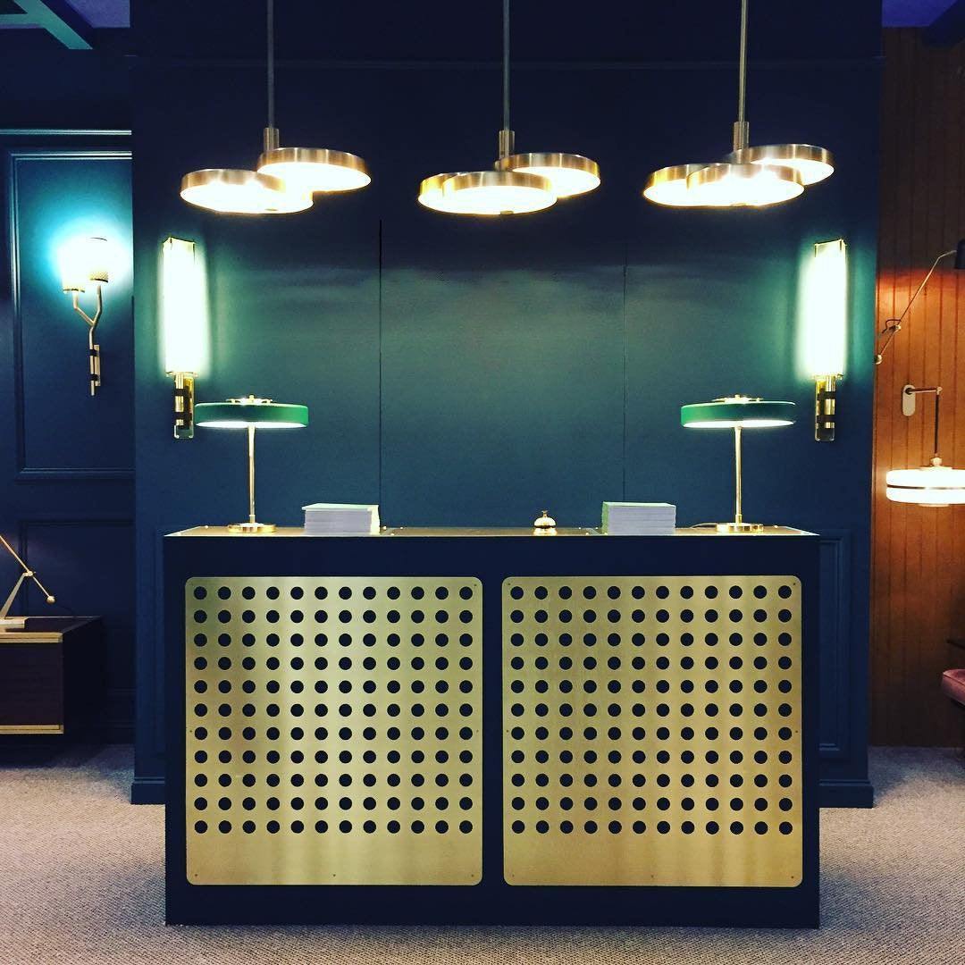 Triarc pendant light