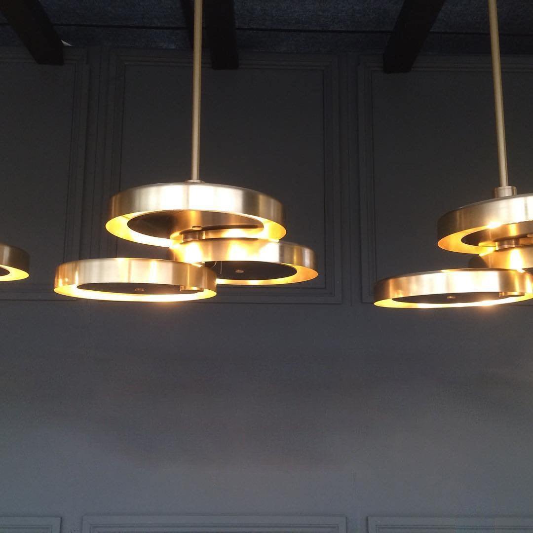Triarc pendant light