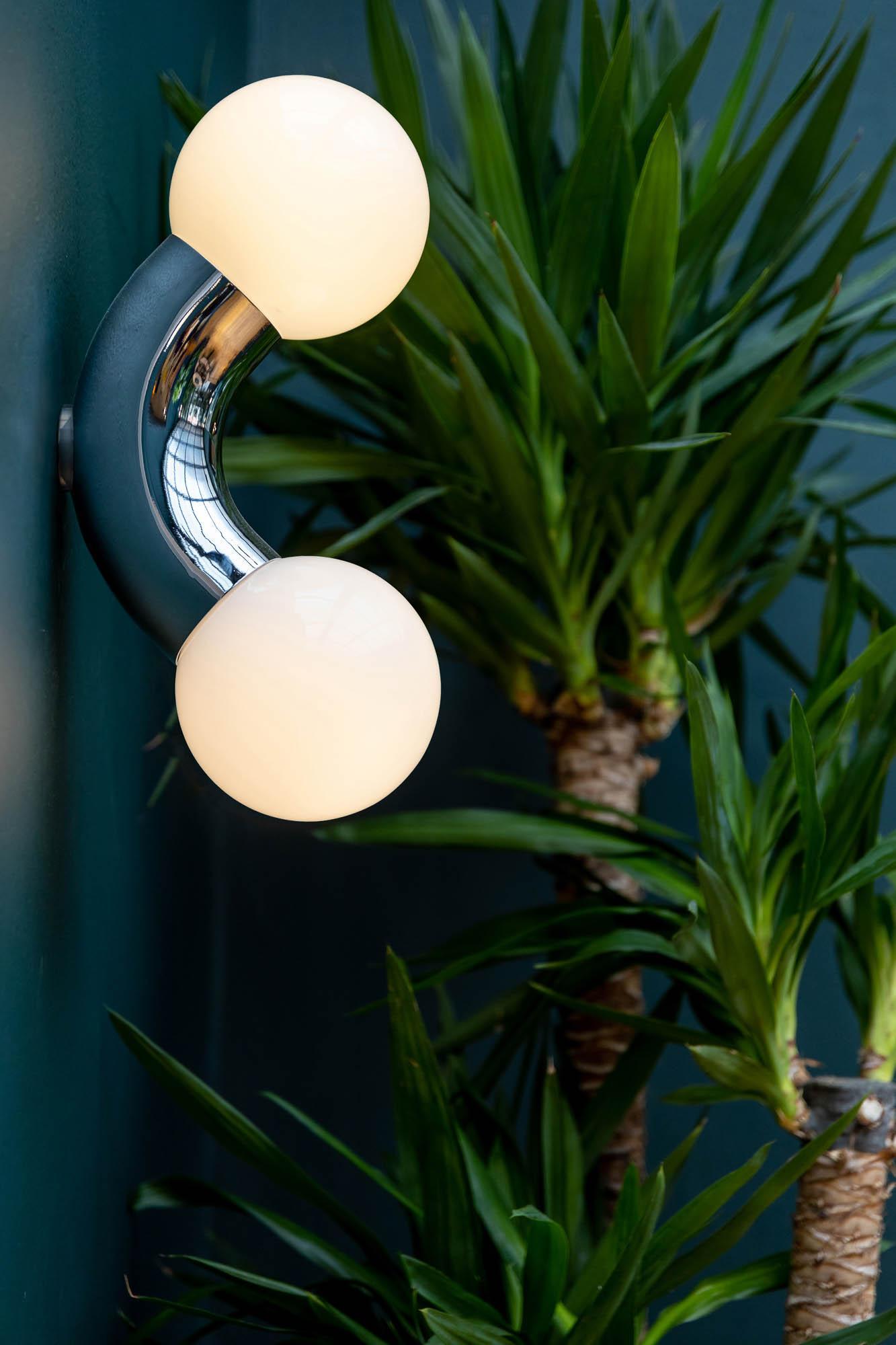 Vine Wall Lamp.