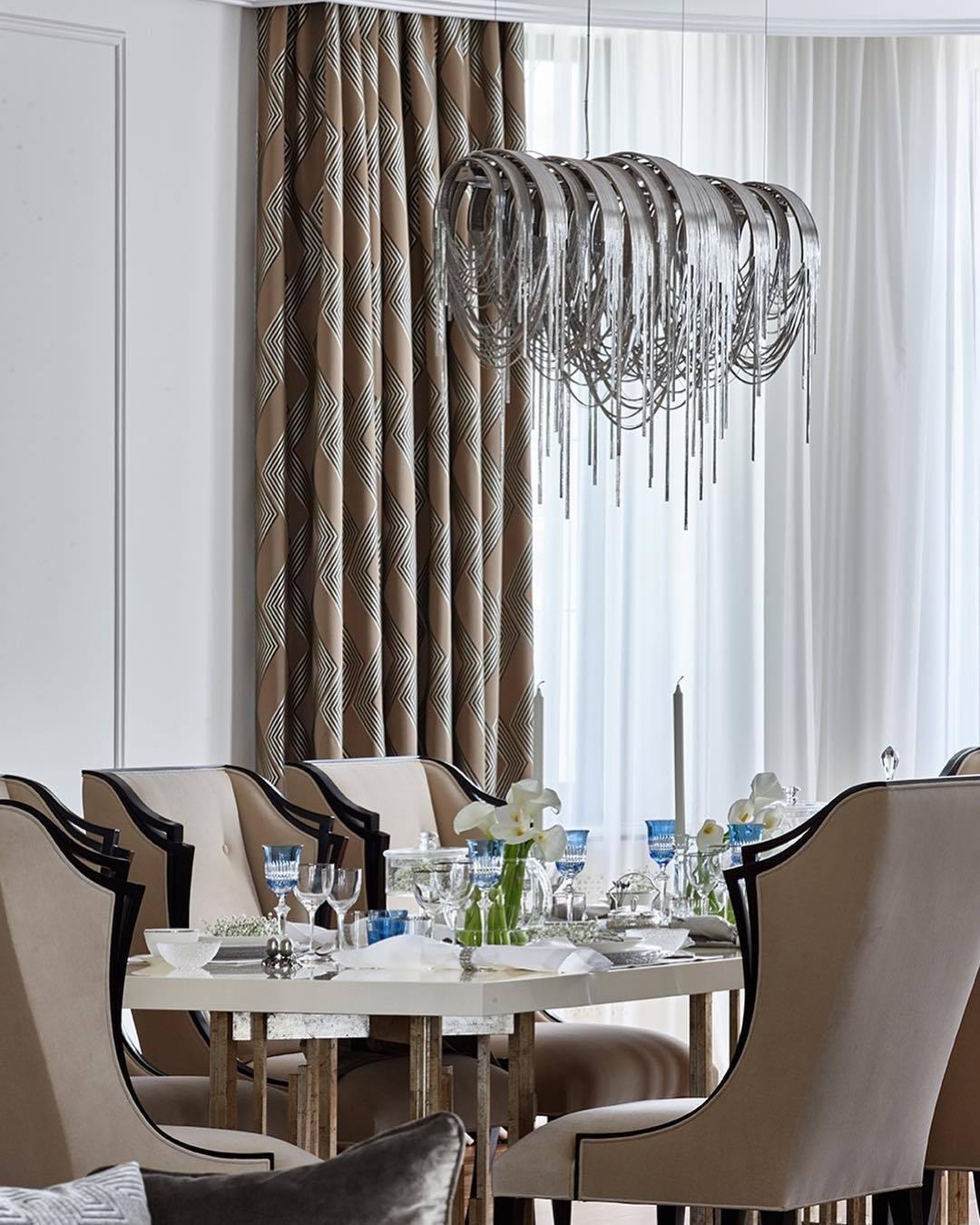 Volver Chandelier