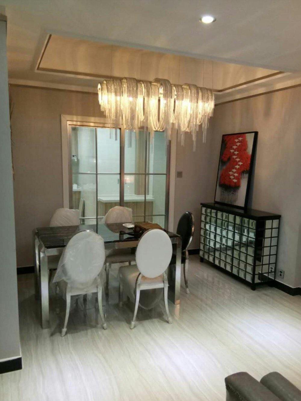 Volver Chandelier