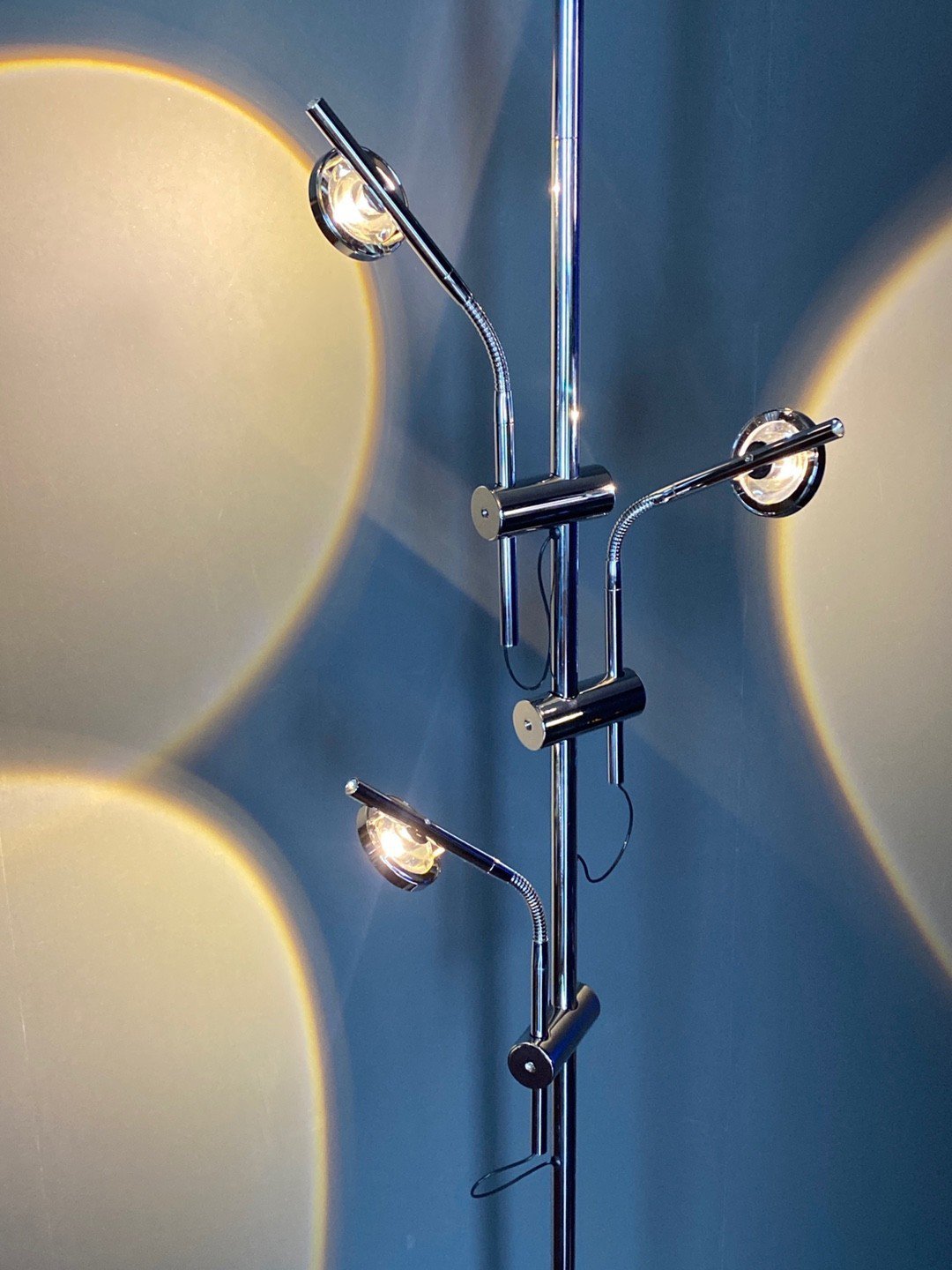 Wa Wa Floor lamp.