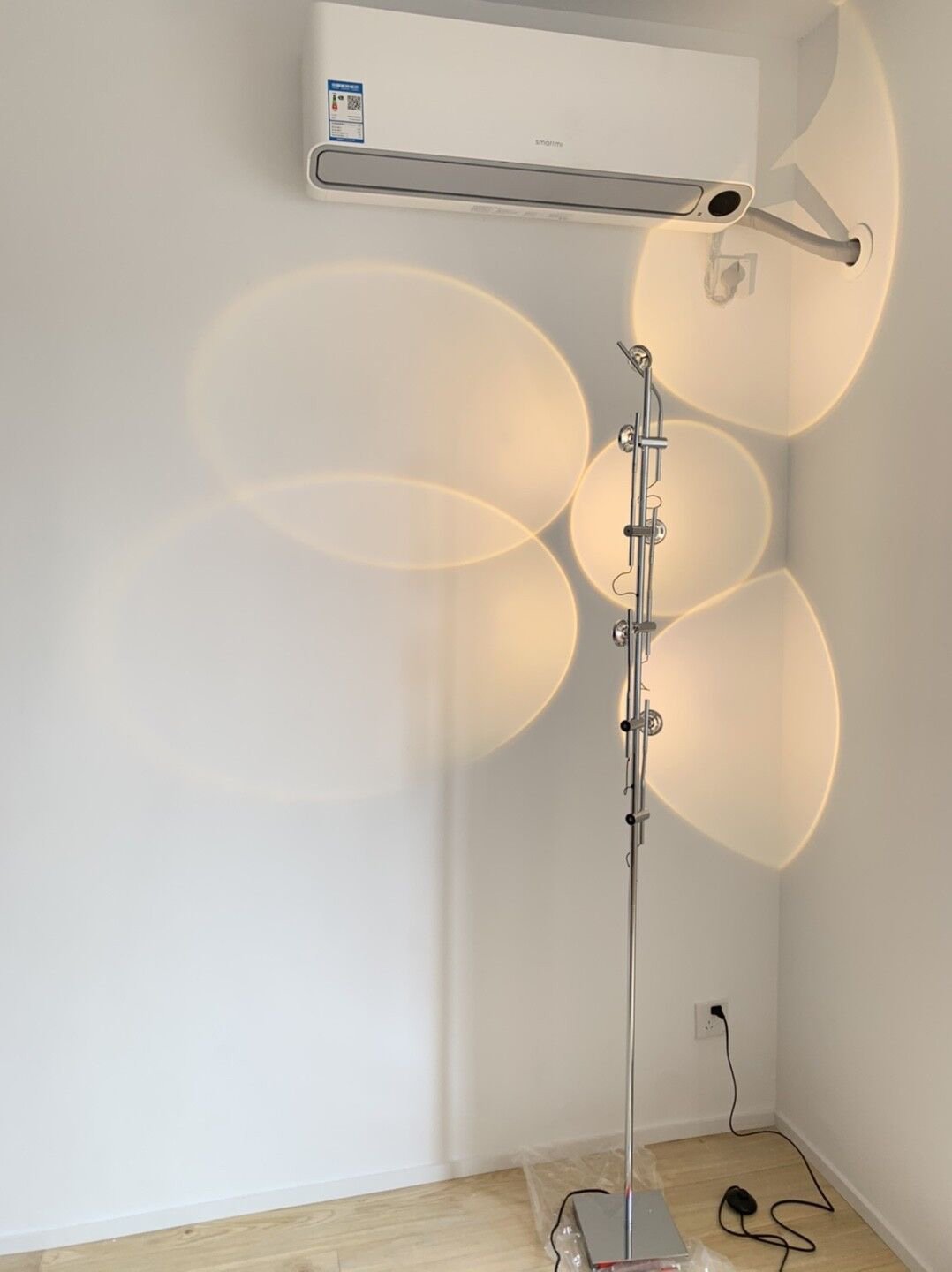 Wa Wa Floor lamp.