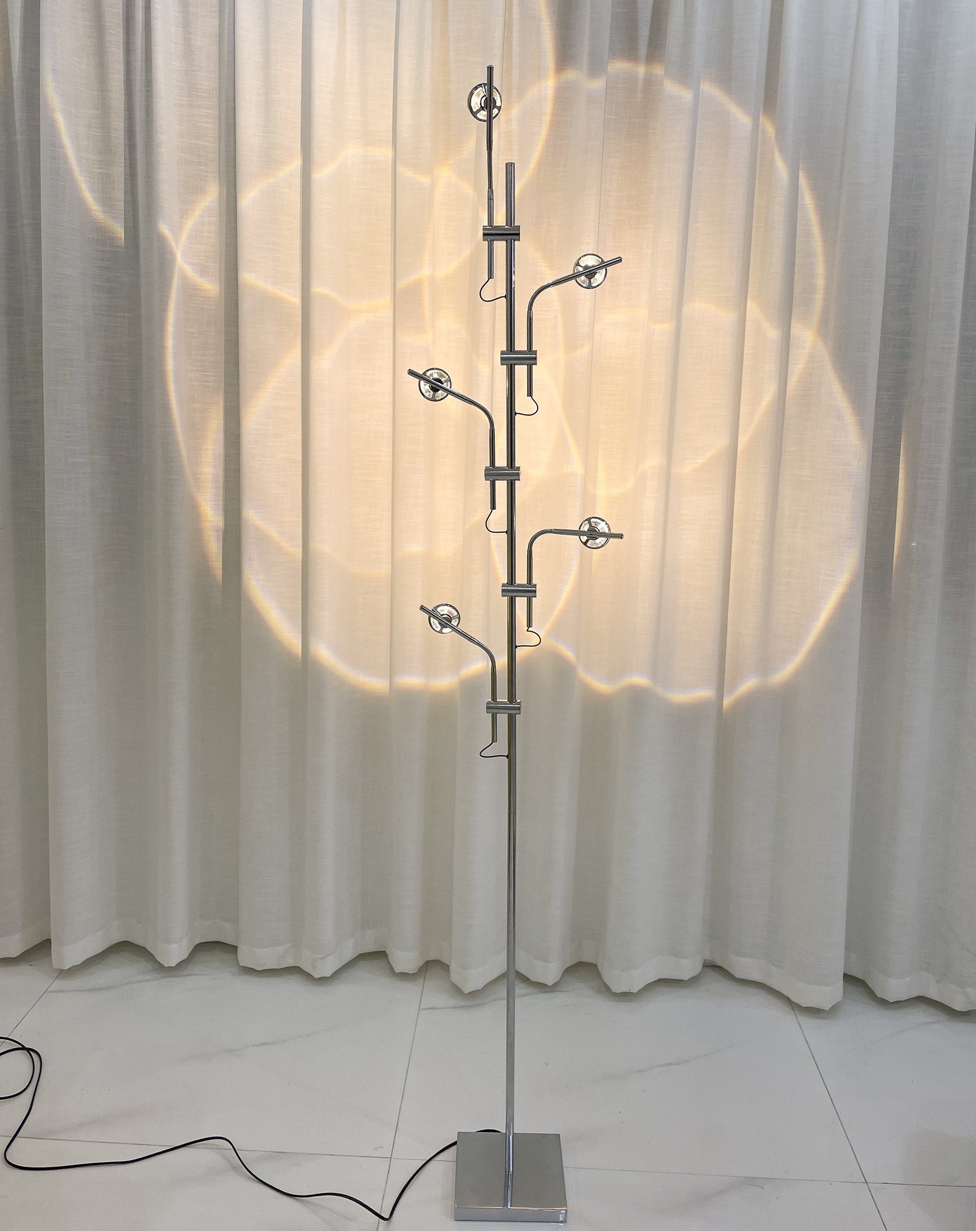 Wa Wa Floor lamp.