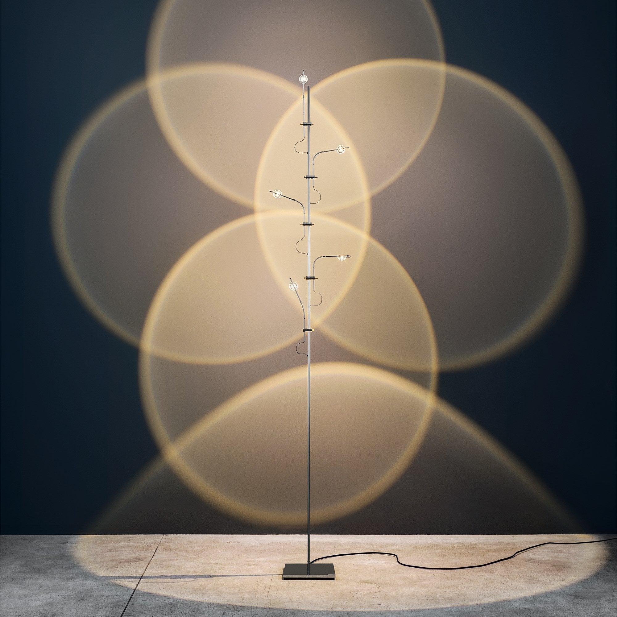 Wa Wa Floor lamp.