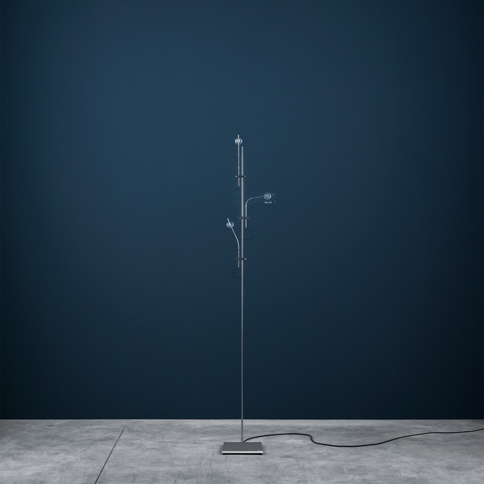 Wa Wa Floor lamp.