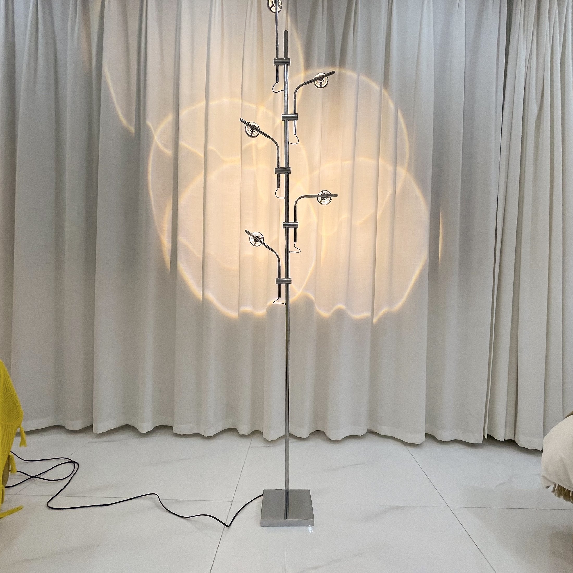 Wa Wa Floor lamp.