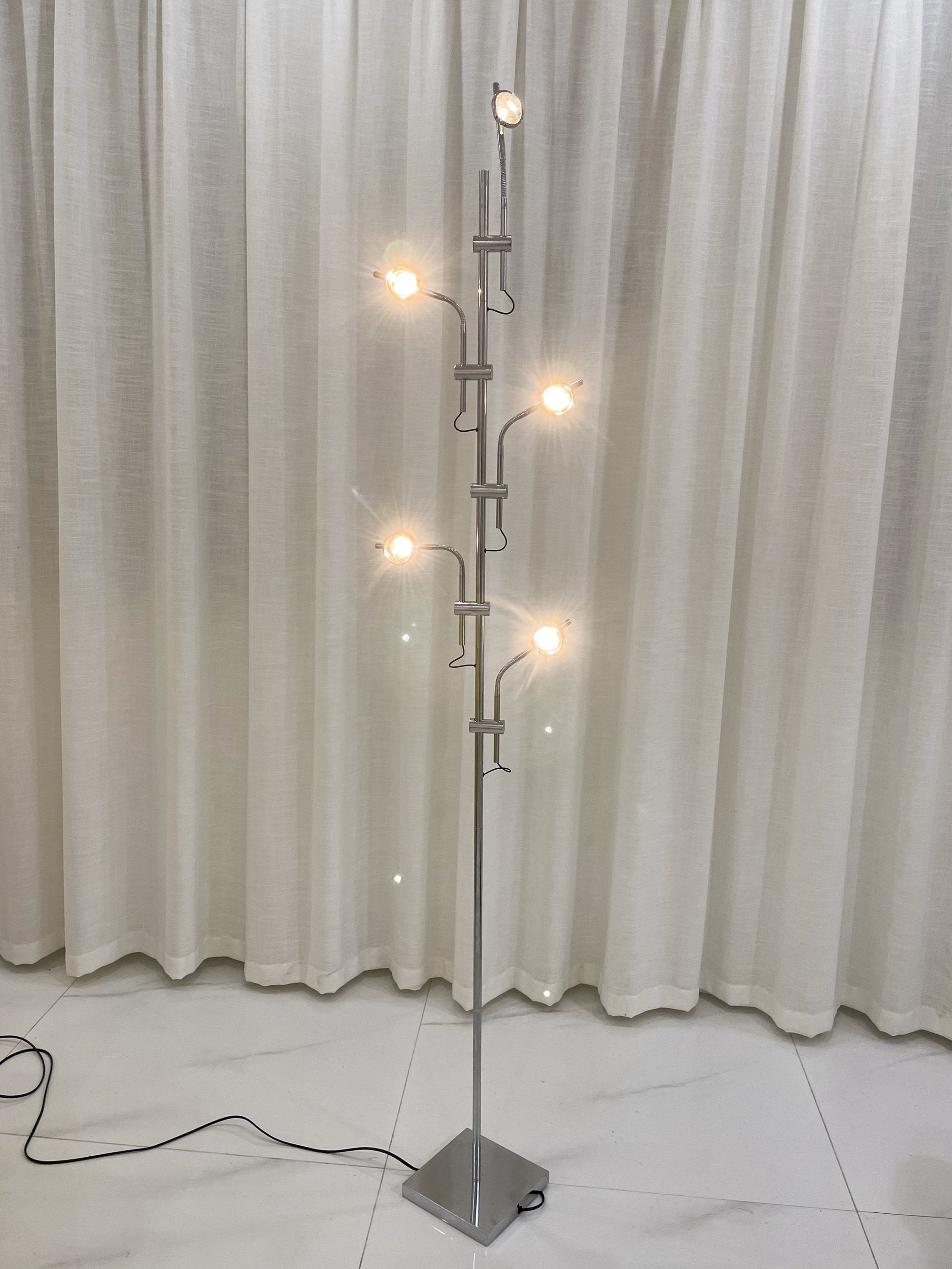 Wa Wa Floor lamp.