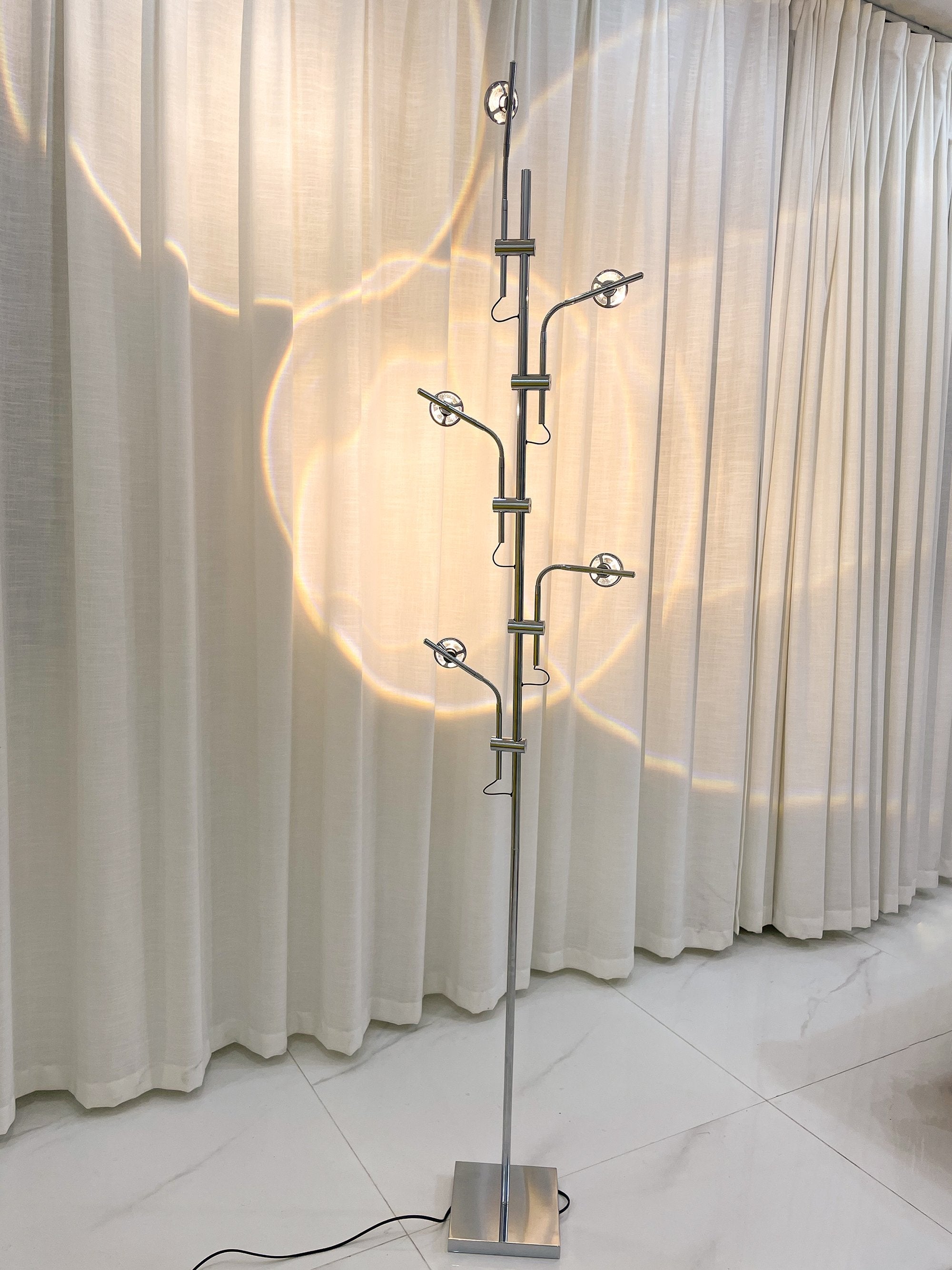 Wa Wa Floor lamp.